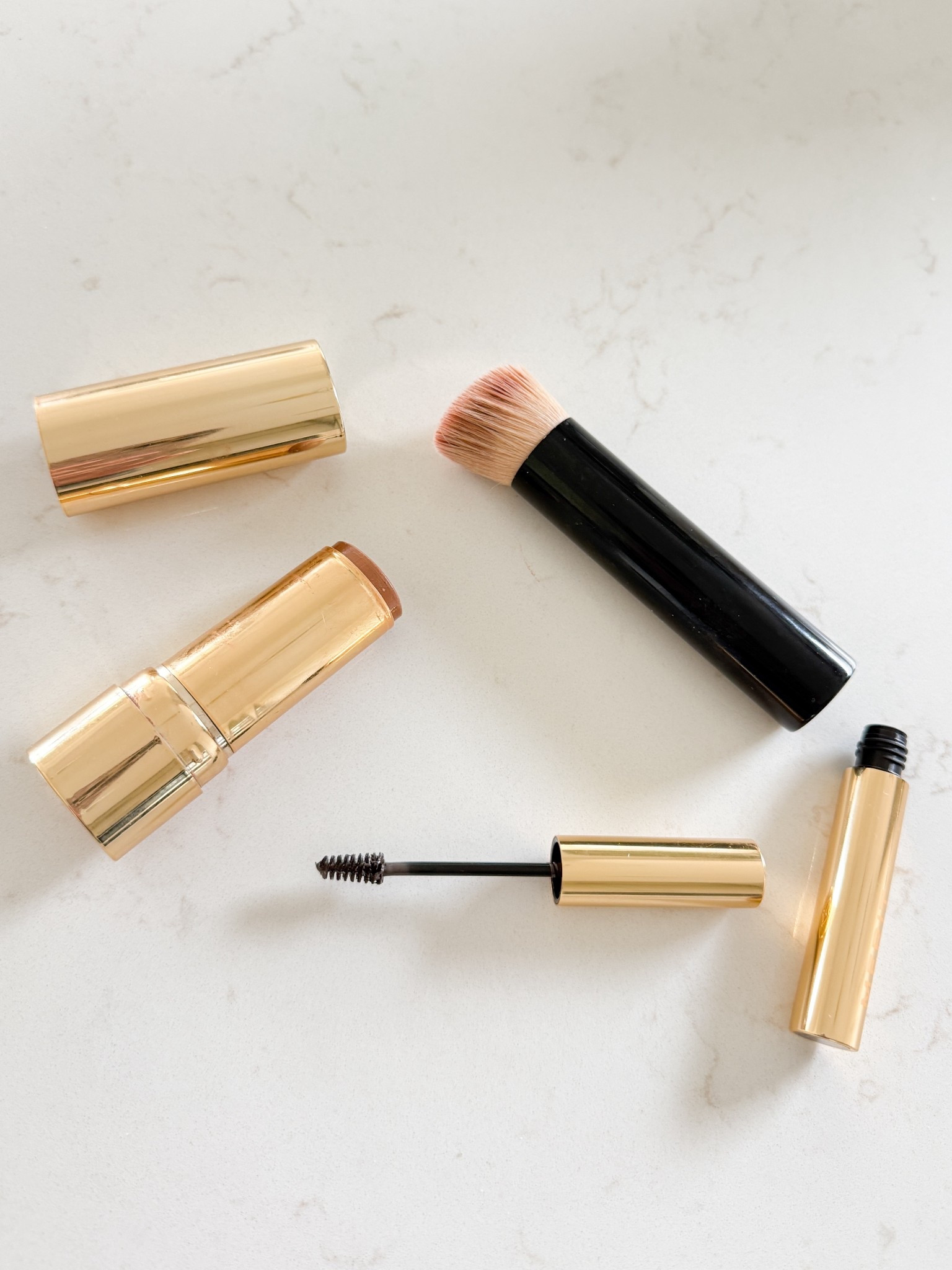 Bronzer shade Sinne 
Volumizing pomade shade dark brown 
#meritbeauty
#cleanbeauty
#meritpartner

#LTKgrwm #LTKBeauty #LTKOver40