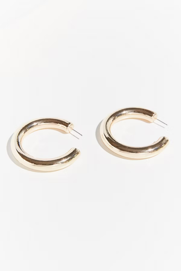Essential Large Chunky Hoop Earring | Urban Outfitters (US and RoW)
