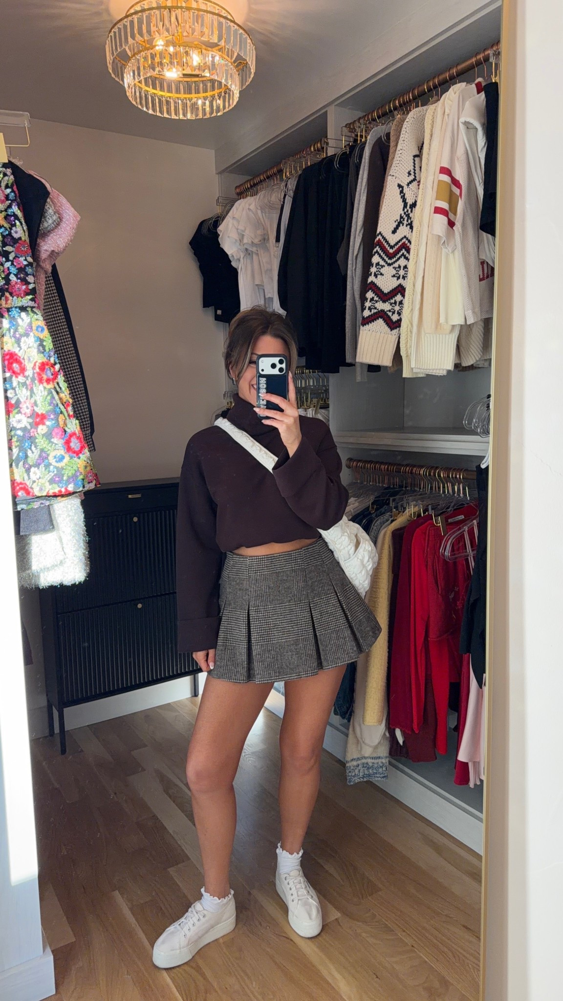 Grey plaid pleated skort styled for winter occasions

Electric picks code: emerson20

Wearing my usual smalls/2

Winter outfits
Pleated skort
Sweaters
Workwear
Date night
Winter party

#LTKgrwm #LTKFindsUnder100 #LTKSeasonal