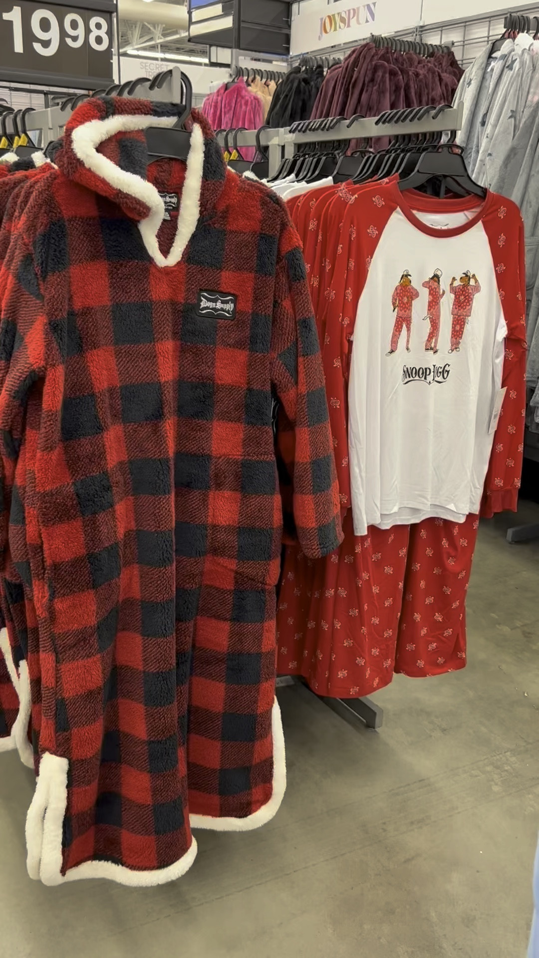 Dogg Supply By Snoop Dogg Women's Pajamas - Men's Pajamas
#snoopdogmens #satinrobe #sleepsnuggie #pajamaset

#LTKmens #LTKfindsunder50 #LTKGiftGuide