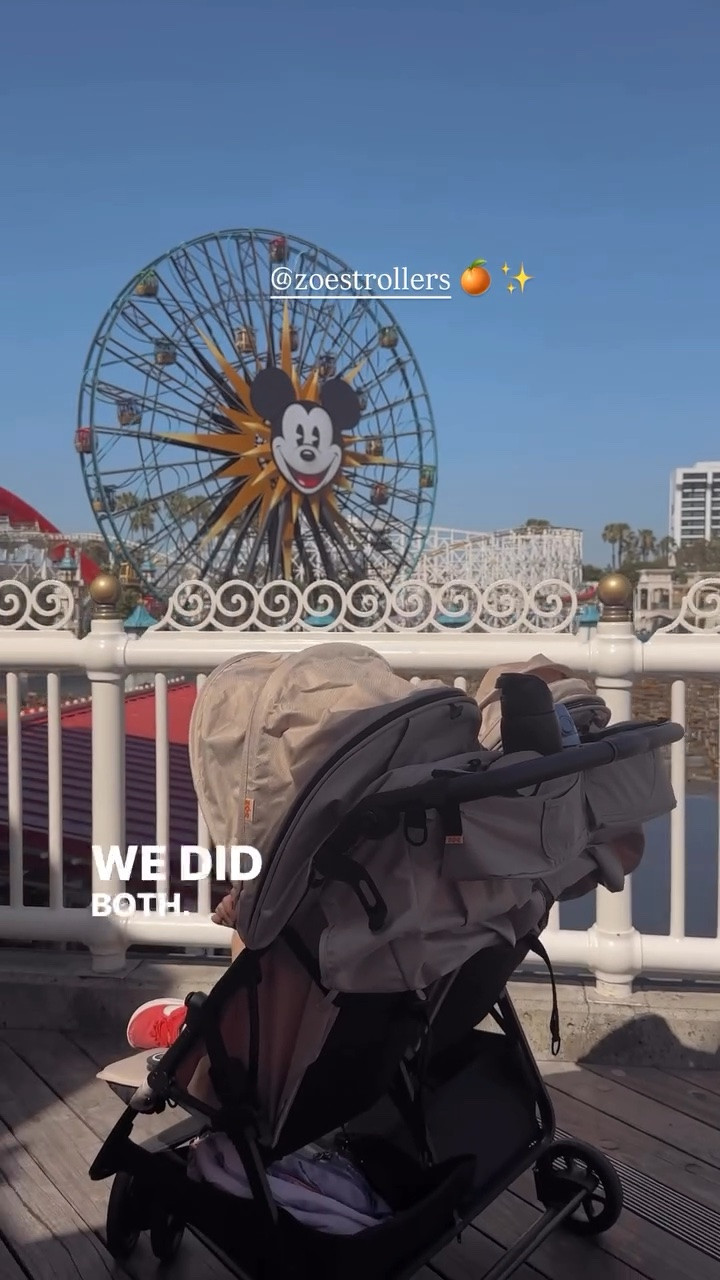 @zoestrollers 🍊✨ @disneyland @disneyparks
