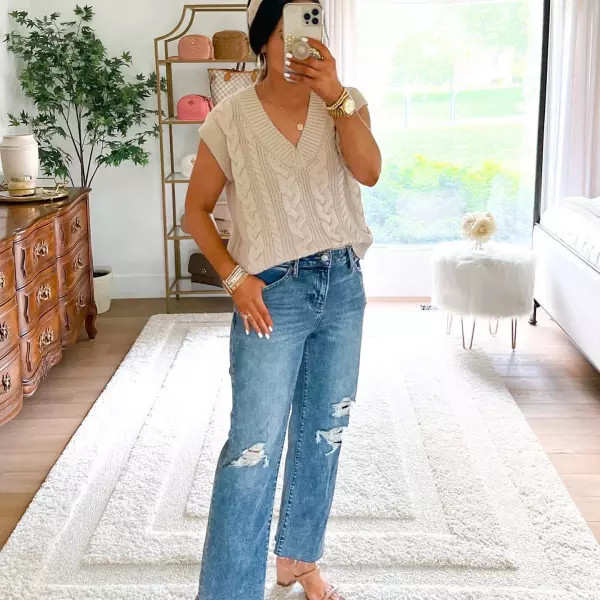 Cable Knit V-Neck Sweater Vest | Express