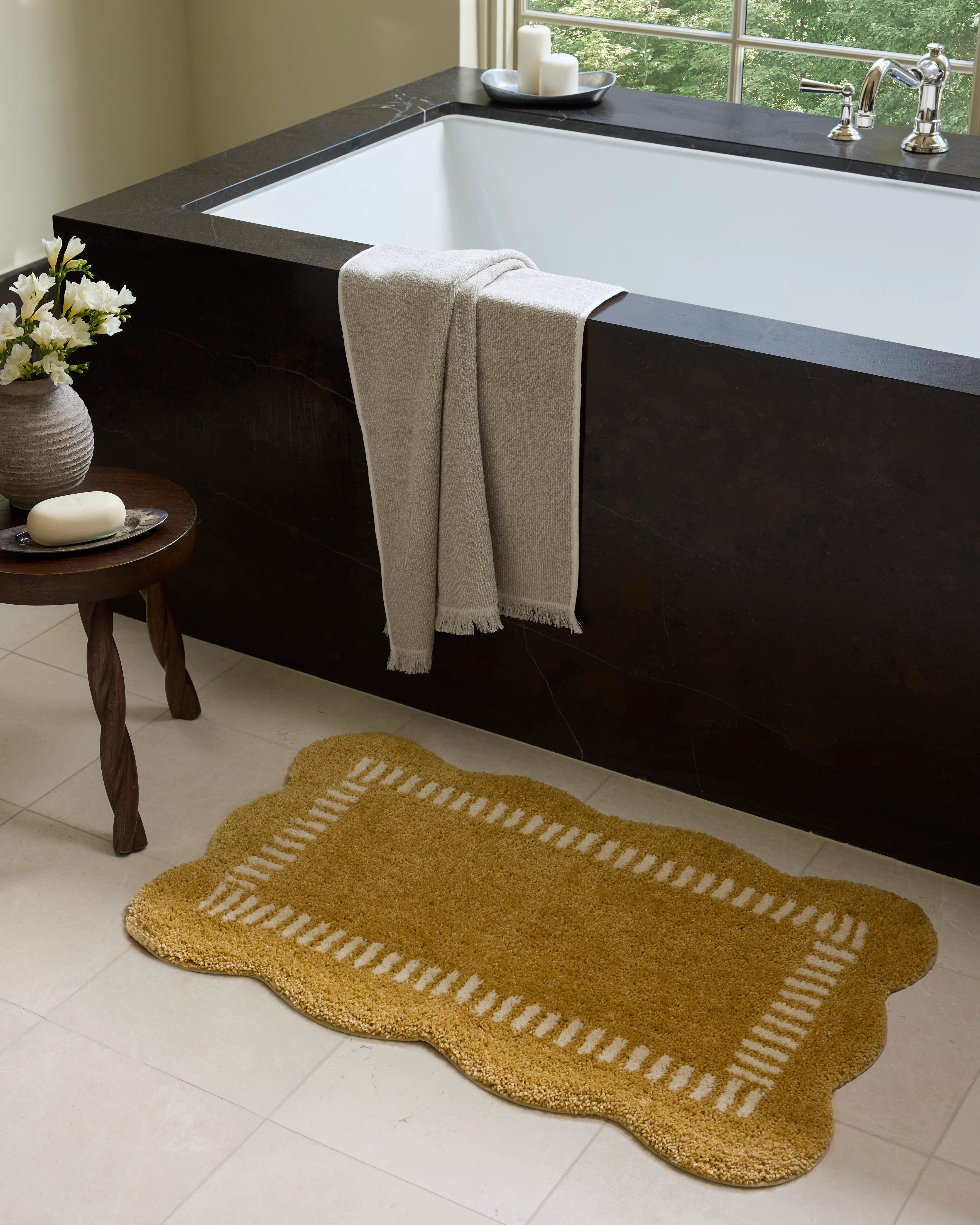 Chris Loves Julia x Loloi-Valerie Bath Mat-VLR-01-Wheat, Ivory | Rugs Direct