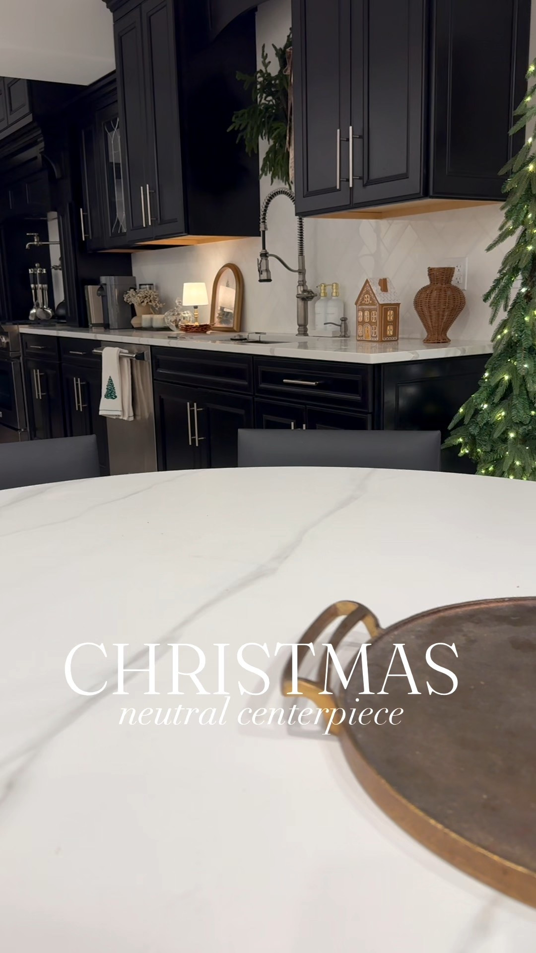 Neutral Christmas centerpiece! 

Christmas home, Christmas decor, cozy home, traditional Christmas, classic, home inspo, centerpiece, Target, Amazon, Pottery Barn, #christmasdecor #christmashome #christmas #cozychristmas 

#LTKHoliday #LTKSeasonal #LTKGiftGuide