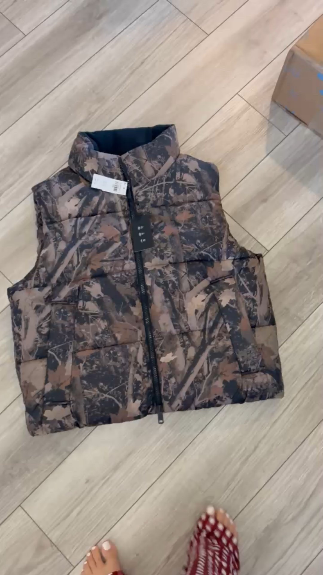 Sean’s recent Abercrombie order!

#LTKFindsUnder100 #LTKGiftGuide