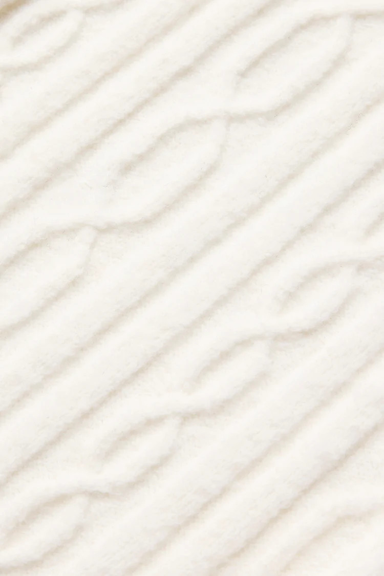 Cable Knit Winter Bliss Short | Alo Yoga