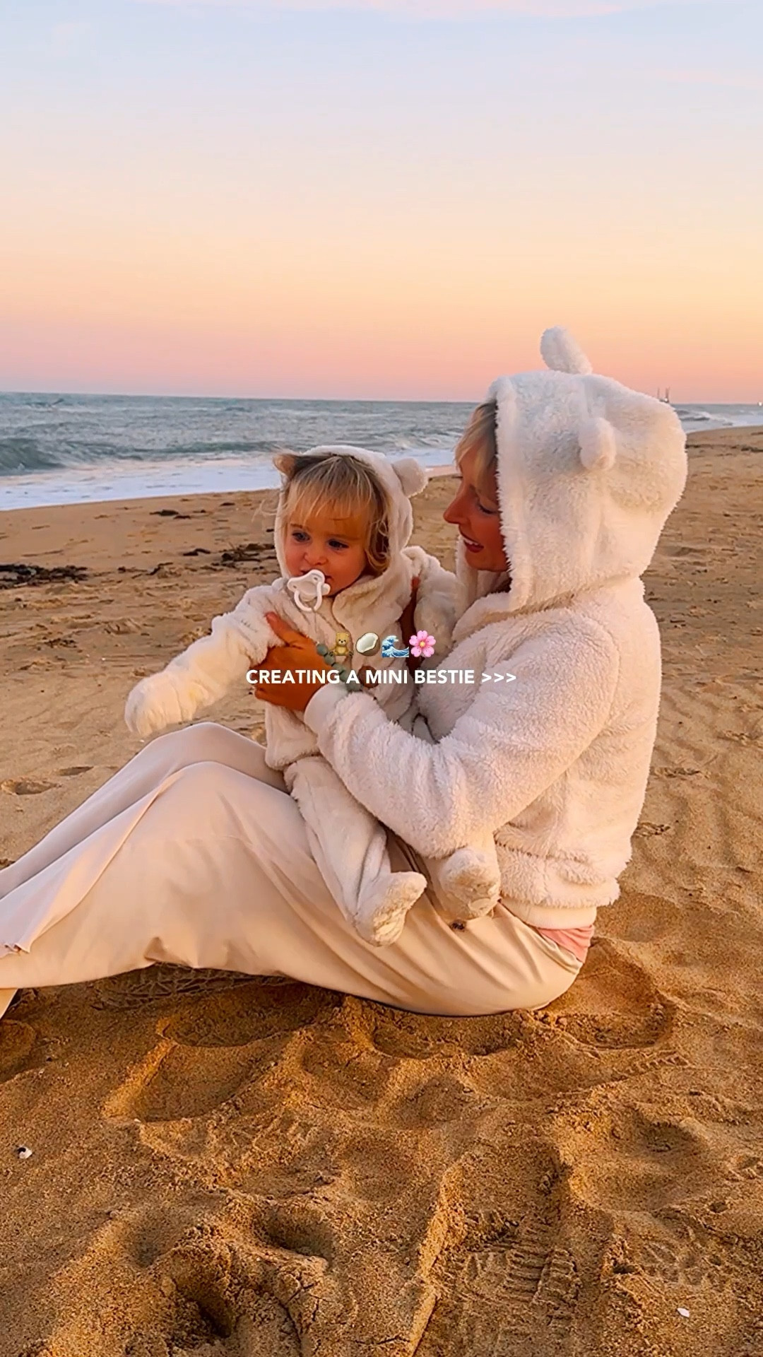 Cozy sunset Matching with my mini 🧸🌸

#LTKmomlife #LTKBaby
