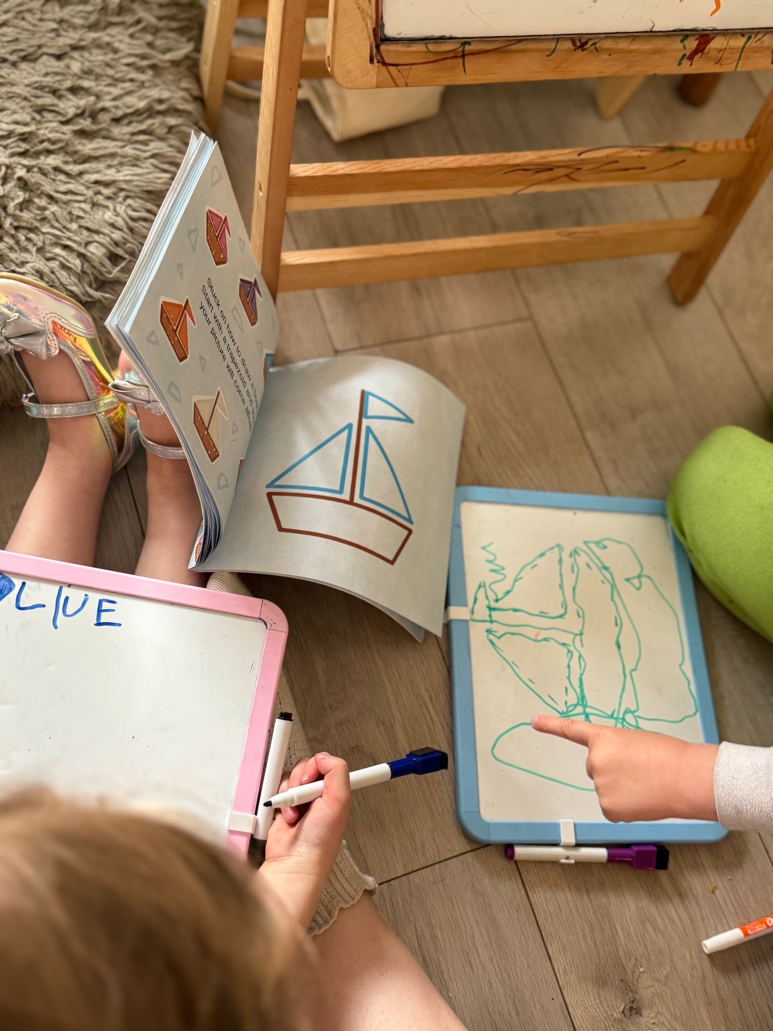 Drawing shapes with kids books

#LTKFindsUnder50 #LTKKids
