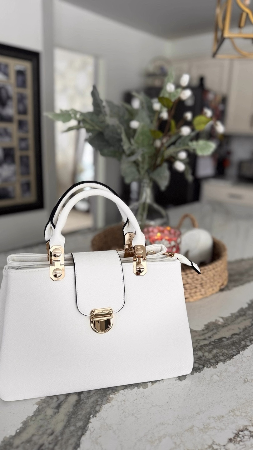 Old money esthetic is trending! Let’s do this the affordable way. A great handbag is always a key piece. This one is absolutely stunning and will pair well with all of your spring and summer looks. It comes in many colors. Grab it! 🤍

#LTKSeasonal #LTKFindsUnder50 #LTKStyleTip