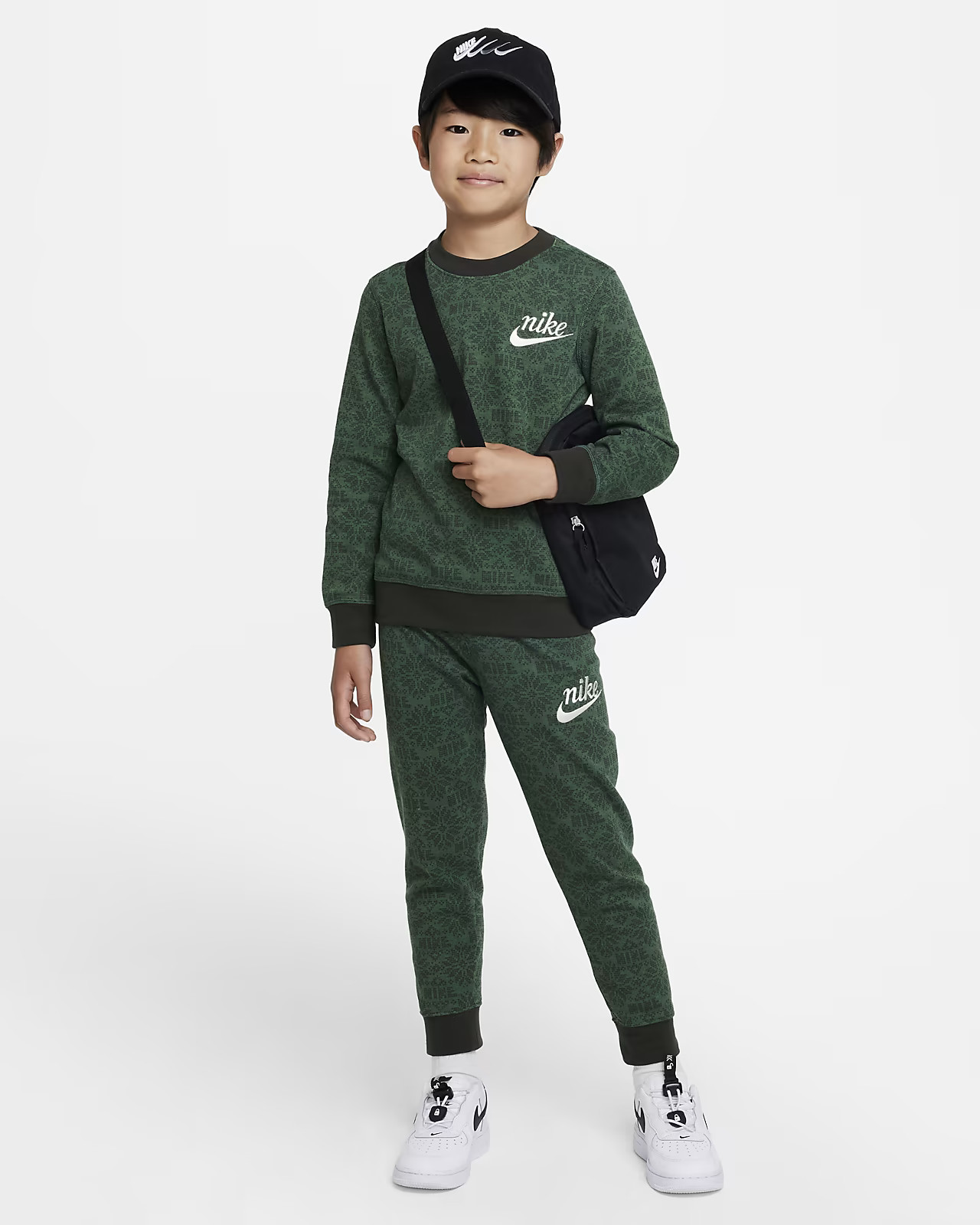 Little Kids' Holiday Sweatshirt and Pants Set | Nike (US)