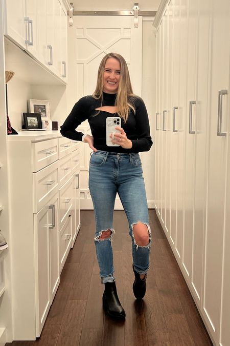 Sweater is Silk and Salt (use code JANELLERENDON on their website).

Jeans are Levi’s 721s. True denim, size up if in between because there is no stretch! They are a great deal on Amazon right now and come in a bunch of washes.

I removed the bling from the boots. I personally prefer it without!


#LTKshoecrush #LTKunder100 #LTKstyletip
