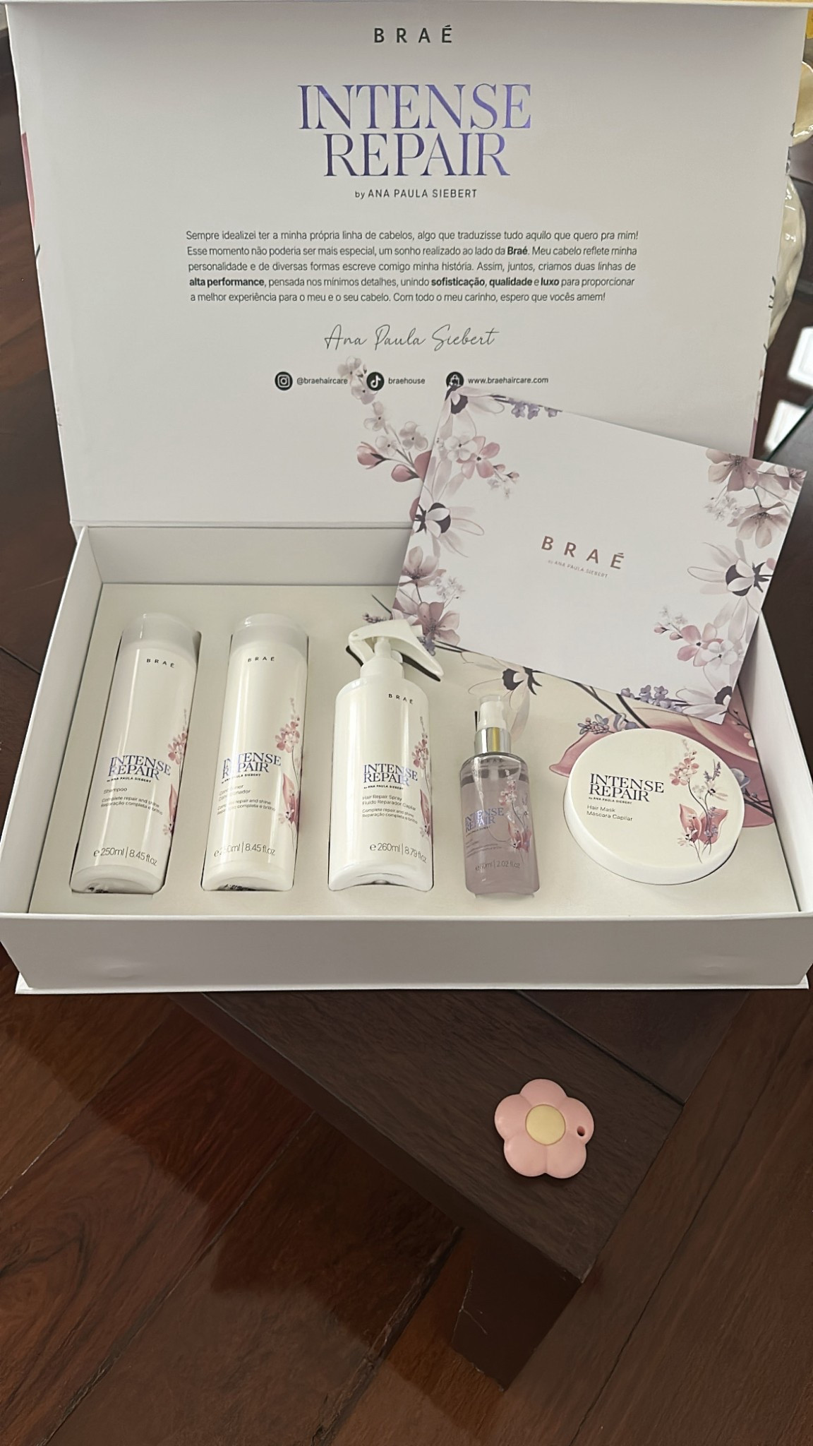 Intense Repair linha de Braé e Ana Paula Siebert para cuidar intensamente dos cabelos enquanto se tem uma experiência olfativa maravilhosa. Sério a linha tem cheiro de perfume de nicho, eu amei a fragrância 

#LTKbrasil #LTKbeleza