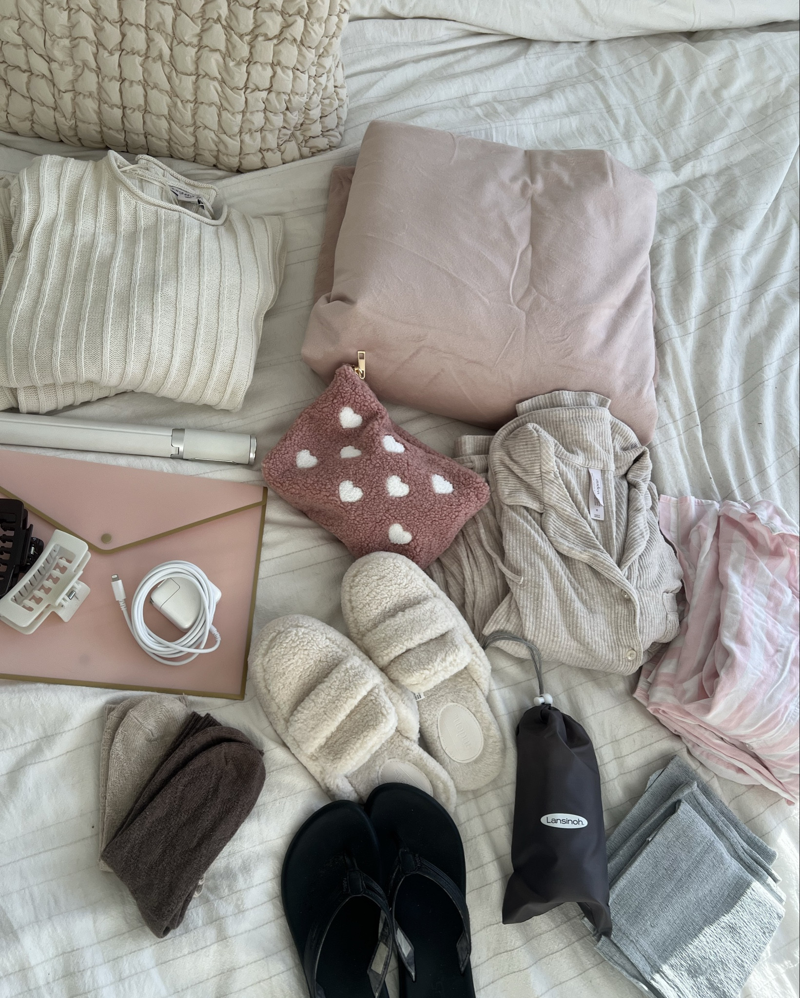 Nest with me🎀  hospital bag

#LTKBump #LTKBaby #LTKBeauty