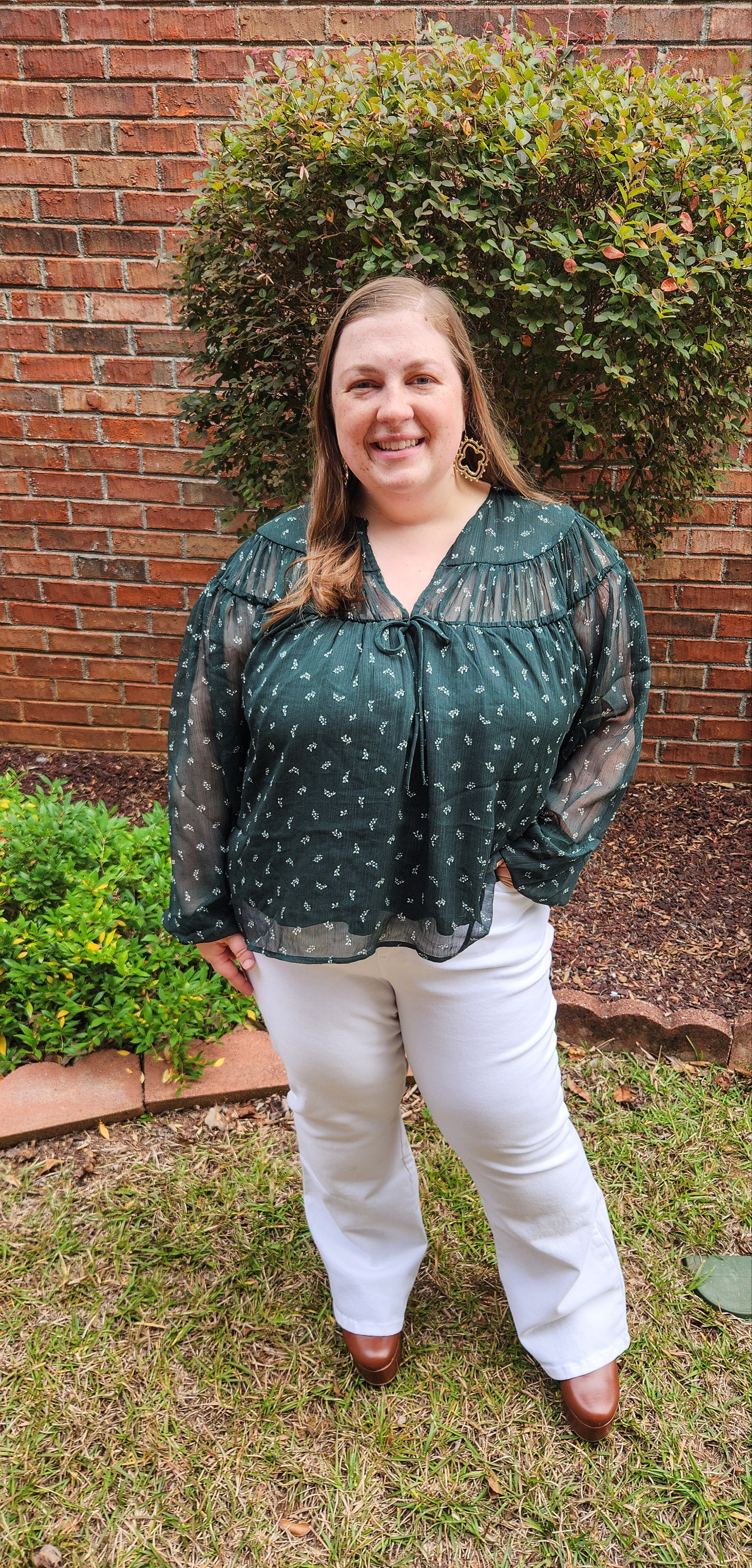 The prettiest blouse from @Oldnavy, perfect for all your holiday festivities 🎄Comes in 4 different colors, including this gorgeous forest green. On sale for $23.99! Where would you wear this to?Shop this top by clicking the link in my stories or bio to shop directly through my @shop.ltk page••#ltkholiday #ltkholidaystyle #ltkseasonal #oldnavy #oldnavystyle #oldnavyfinds #holidaystyle #holidayoutfit #christmasoutfits #thanksgivingoutfit thanksgivingstyle #holidaystyles #winteroutfitideas #winteroutfits 

#LTKHoliday #LTKSeasonal #LTKSaleAlert
