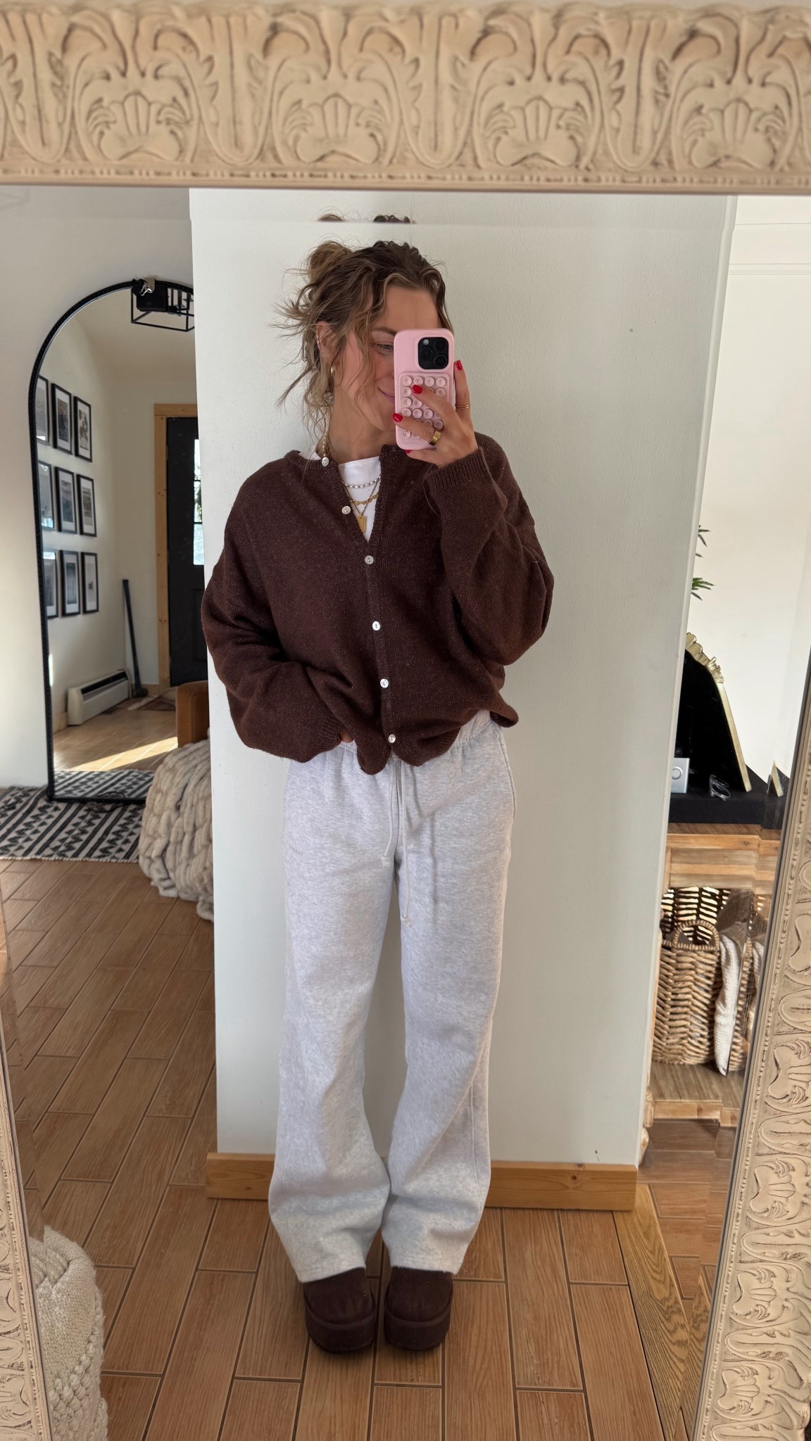 cozy outfit 🧋🤎🐻

#winteroutfit #comfycozy #loungewear #cardigan #garage 

#LTKootd #LTKFindsUnder100