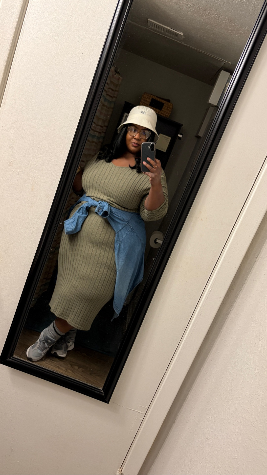 Happy Friday vibes

#LTKPlusSize #LTKootd #LTKmorningroutine