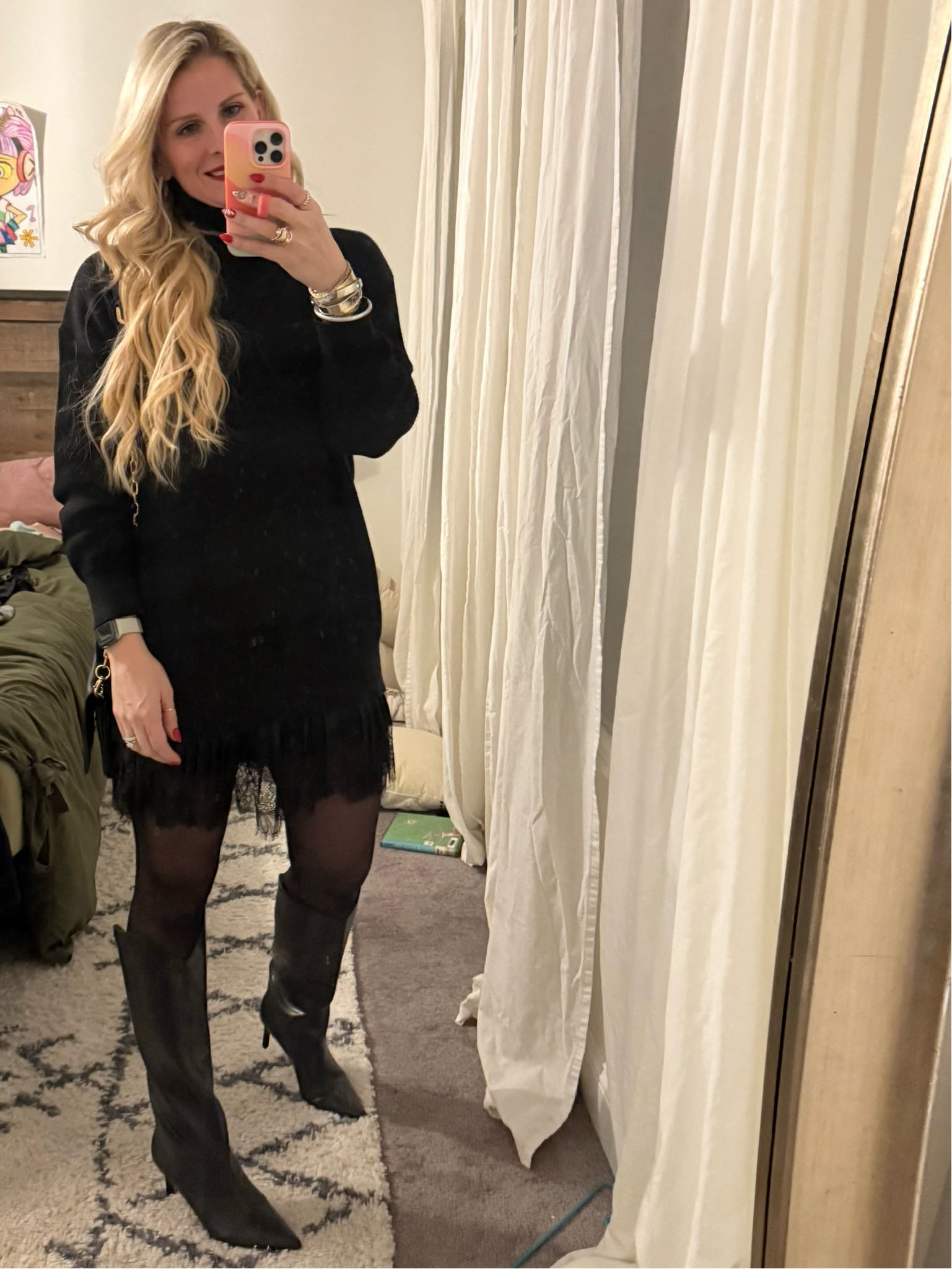 All back with a pop of red !

#LTKHoliday #LTKSeasonal #LTKFindsUnder100