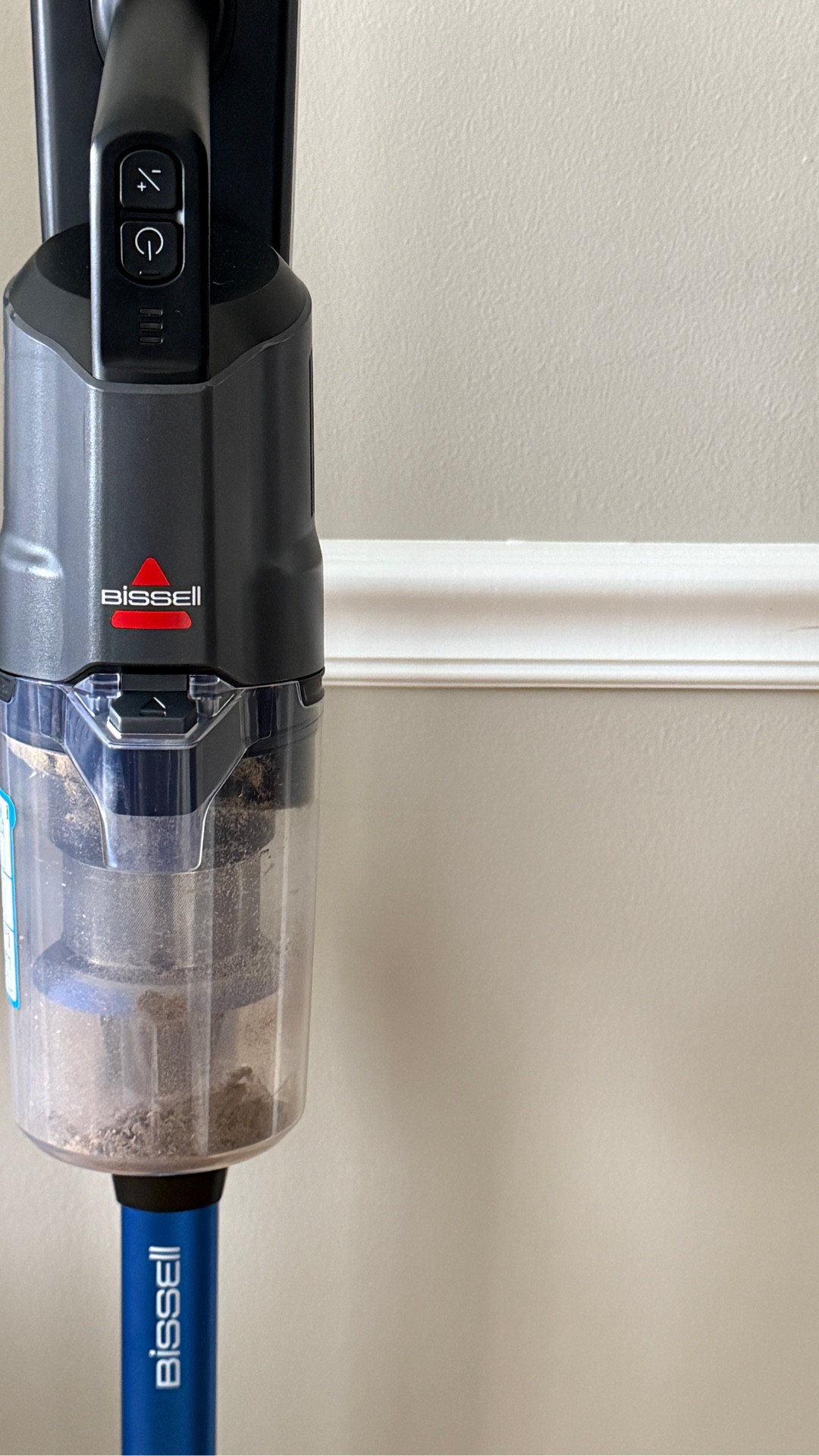 Bye bugs! I grabbed this budget friendly stick vac from my local @loweshomeimprovement and am blown away… it rivals my Dyson. I’ve been in cleaning mode over at the cabin, as we’re gearing up to get started and settled. I’ve got the tour on the blog, if you want a sneak peek. #Lowe’sPartner #Lowe’s #ad 

#LTKHome #LTKFindsUnder100