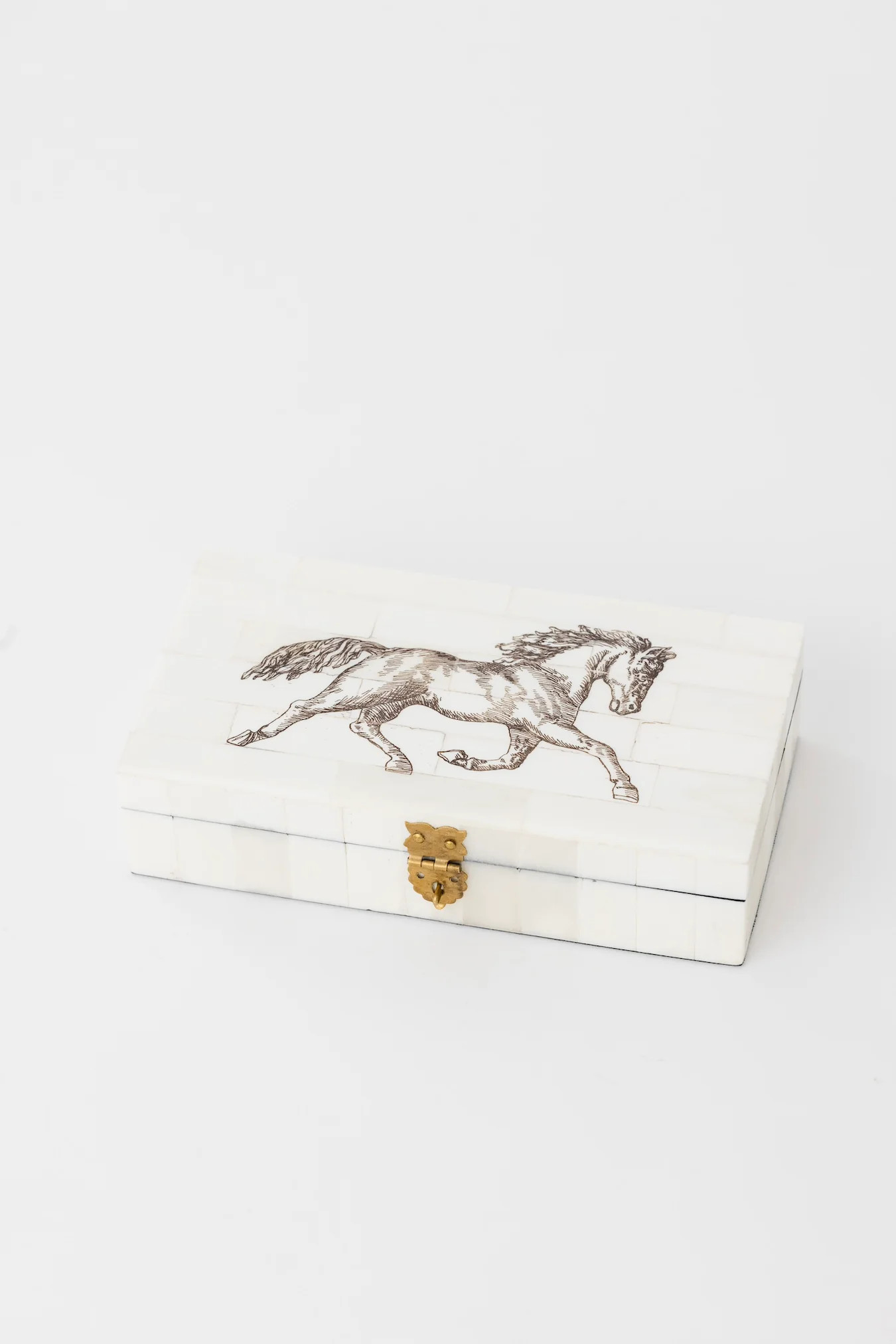 Roam Horse Box - THELIFESTYLEDCO Shop | THELIFESTYLEDCO
