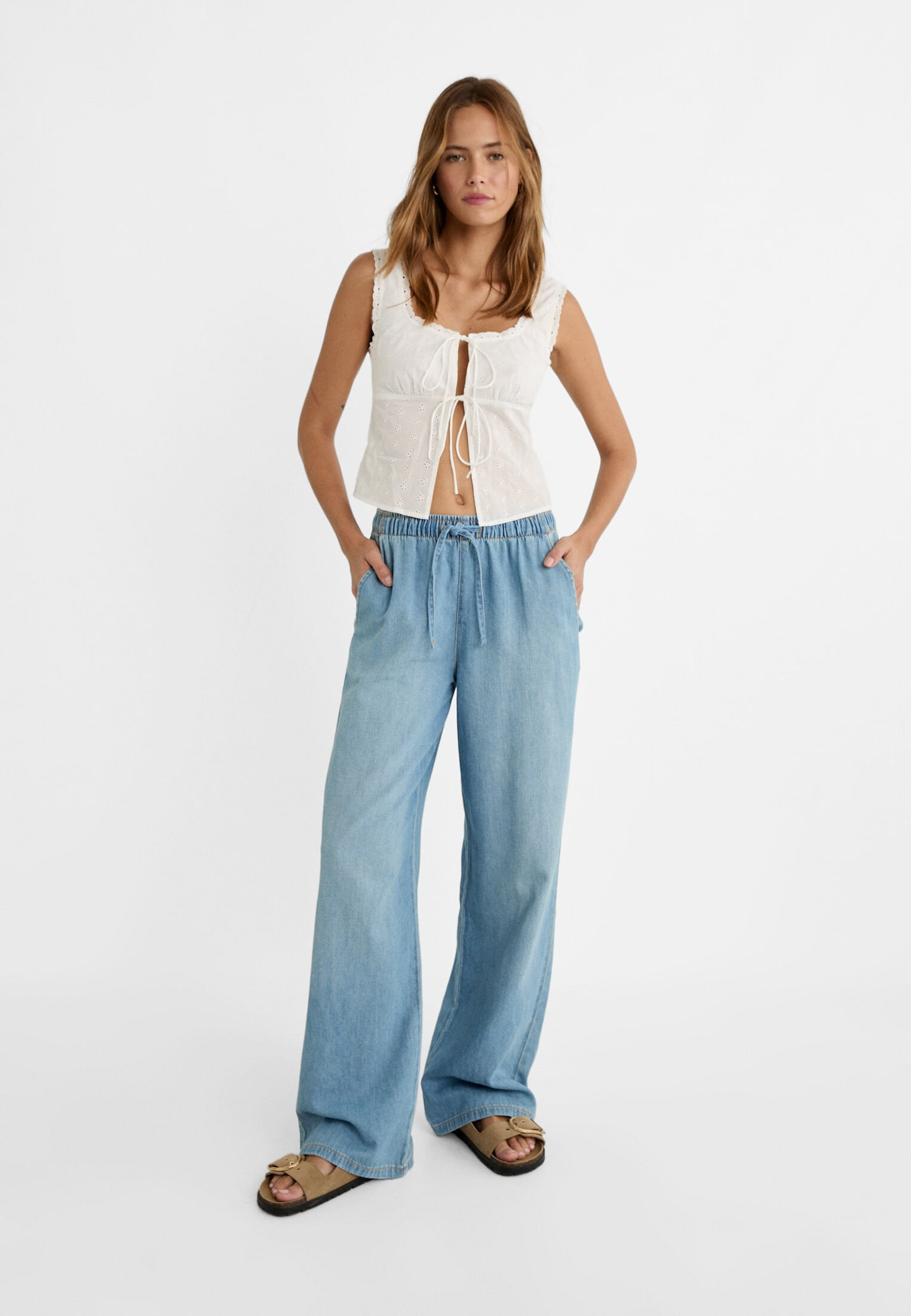 Long flowing jeans - Women's Trousers | Stradivarius United Kingdom | Stradivarius (UK)