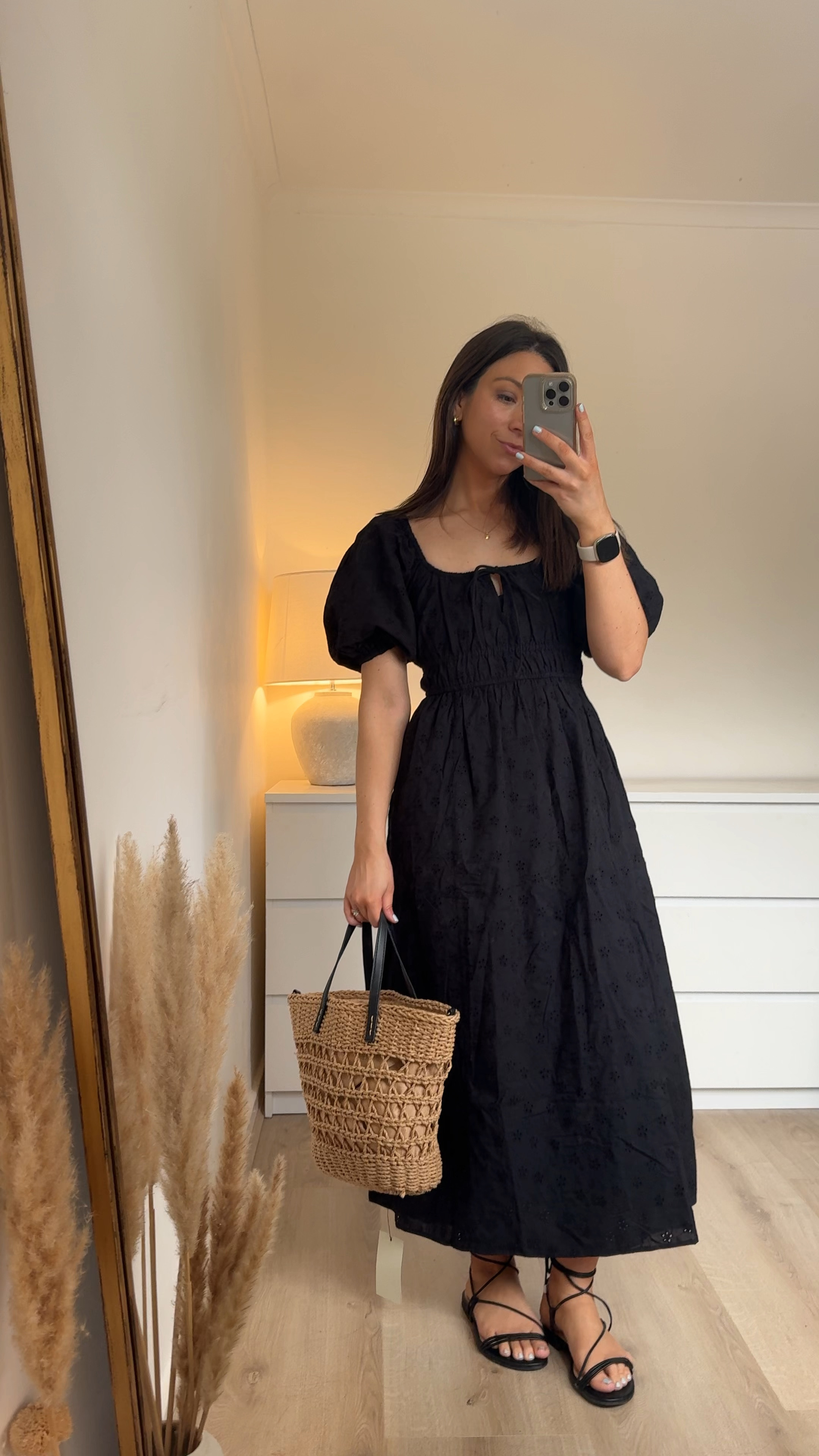 Nobody’s child - Evelyn black midi dress 

Wearing a size 6 and I’m 5ft2 for reference 



#LTKSeasonal #LTKstyletip #LTKeurope