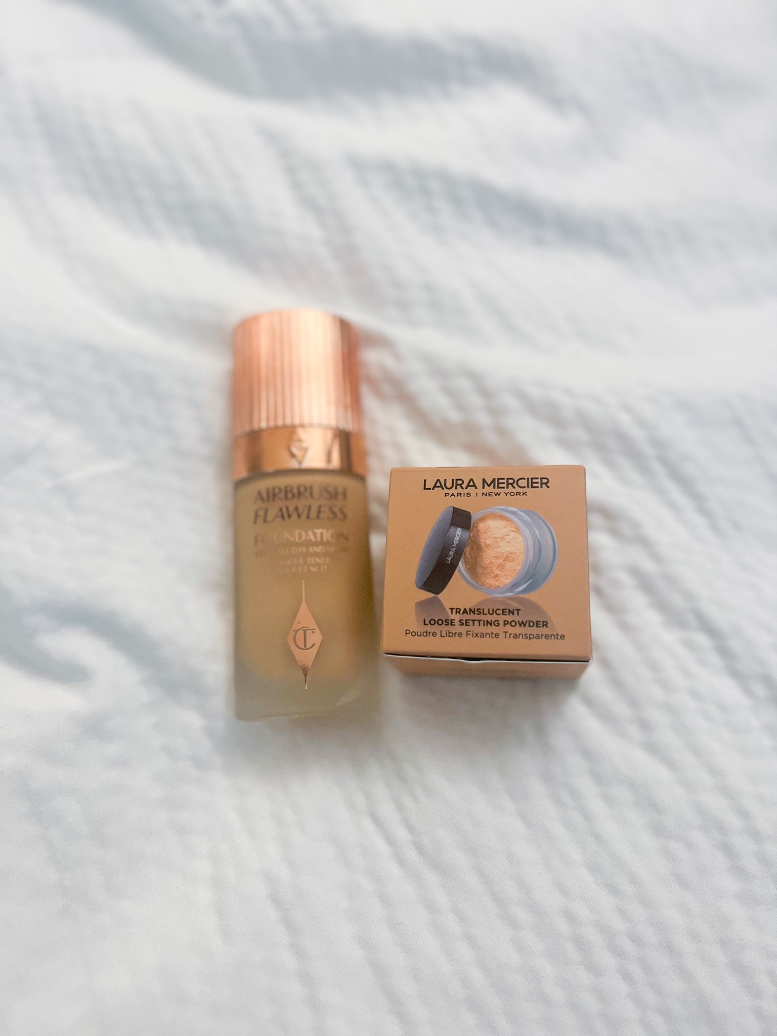 My go-to photoshoot foundation and powder!



#LTKbeauty #LTKunder100 #LTKFind