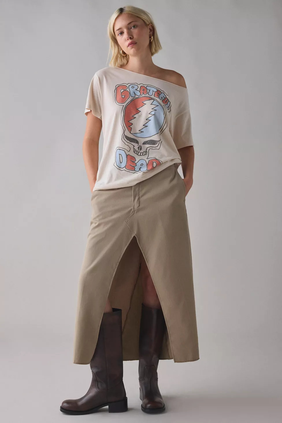 DAY Rock Band Graphic Off-The-Shoulder Oversized Tee | Urban Outfitters (US and RoW)