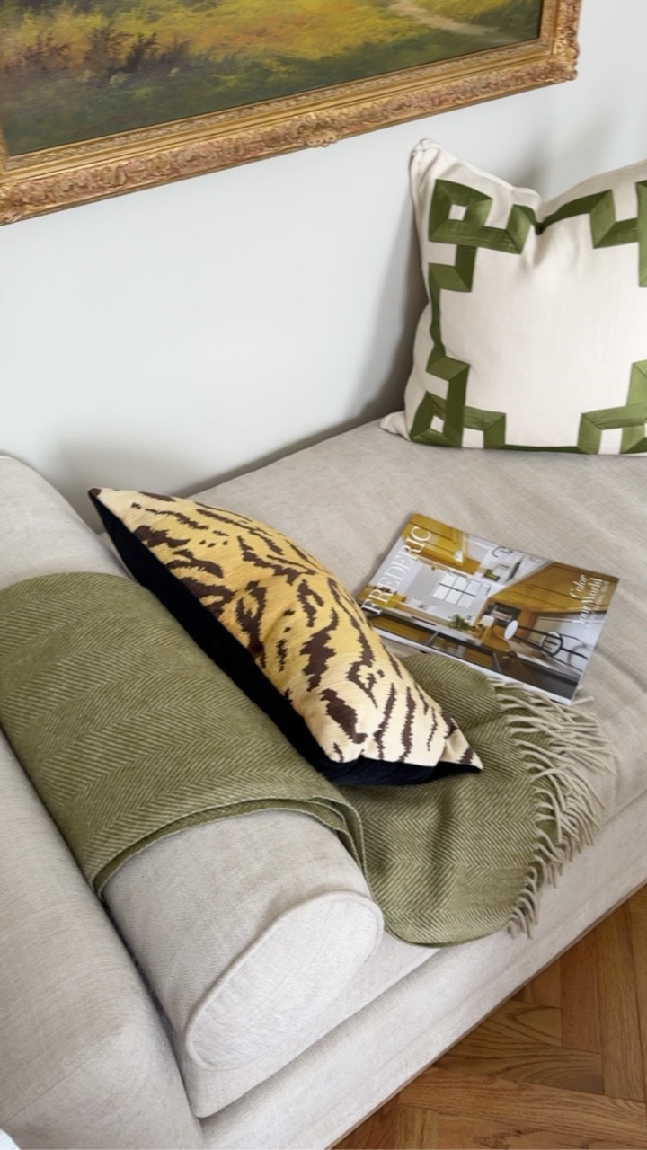 Linking my cozy office daybed set up! 

#LTKHome