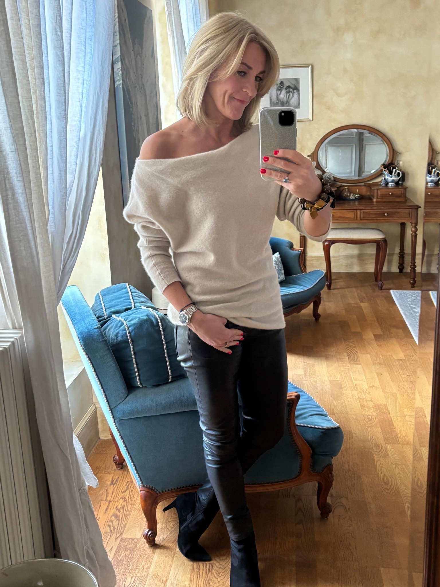 I’ve had this jumper for years & it’s still a firm favourite in my wardrobe. The perfect dress up/dress down addition that keeps on giving.
.
#over50 #mymidlifefashion #midlife #outfitideas 

#LTKover50style