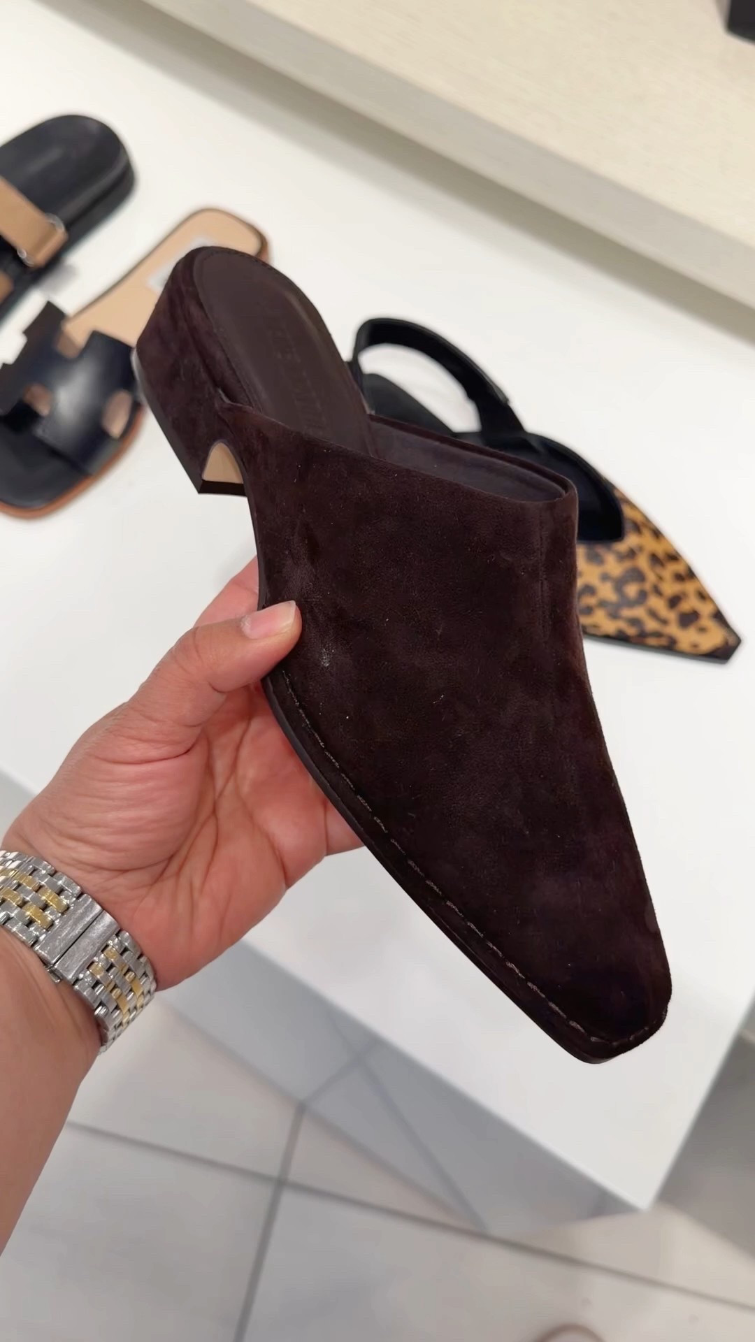 Aren’t these chocolate brown suede ballet flats so beautiful?! This color is absolutely gorgeous! Great for winter outfits, workwear, travel outfits and everyday casual outfits with jeans. 



#LTKWorkwear #LTKOver40 #LTKTravel