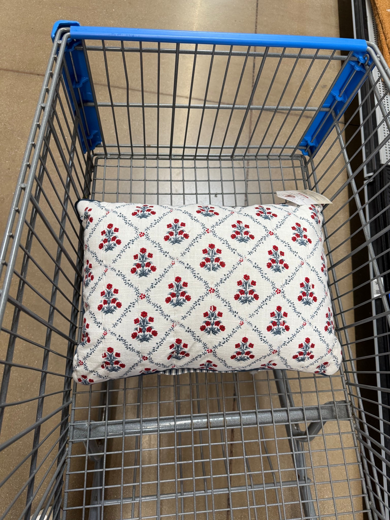 Walmart home


#LTKSeasonal #LTKHome #LTKdayinmylife