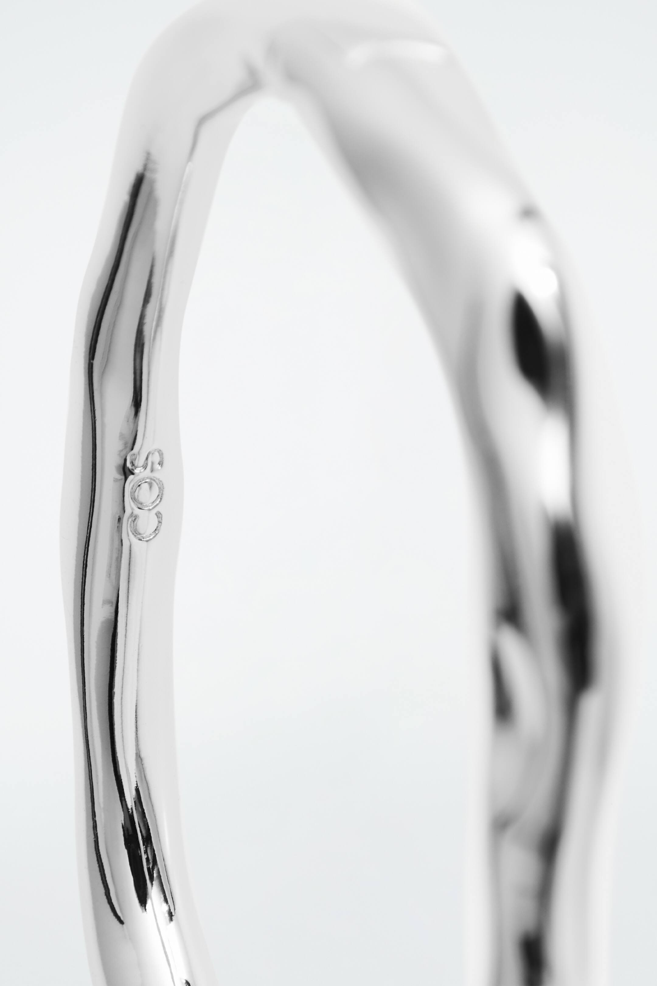 HAMMERED BANGLE | H&M (UK, MY, IN, SG, PH, TW, HK)