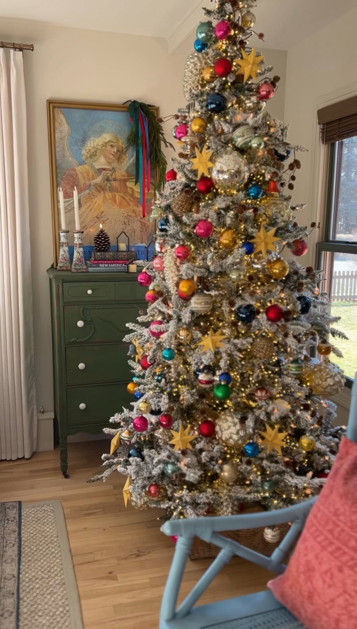 Our flocked 6.5 ft Frasier Hill Farms Christmas tree is on sale! Vintage ornaments collected & ETSY, green dresser is painted Boxwood by Miss Mustard Seed Milk paint



#LTKHoliday #LTKSeasonal #LTKGiftGuide