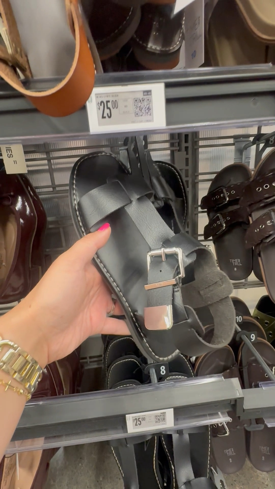 Walmart Sandals 🖤 | #affordablefashion #sandals #walmart

#LTKFindsUnder50 #LTKStyleTip #LTKShoeCrush