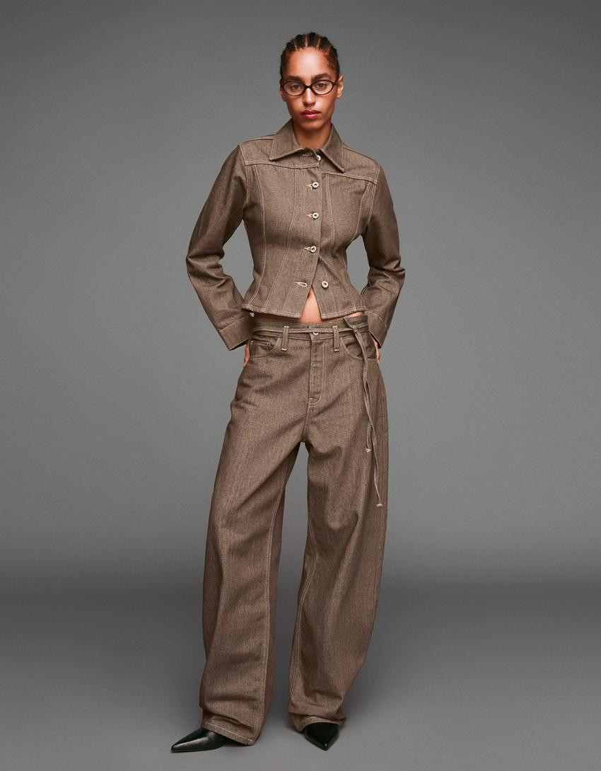 Baggy Jeans mit Gürtel - Damen | Bershka DE