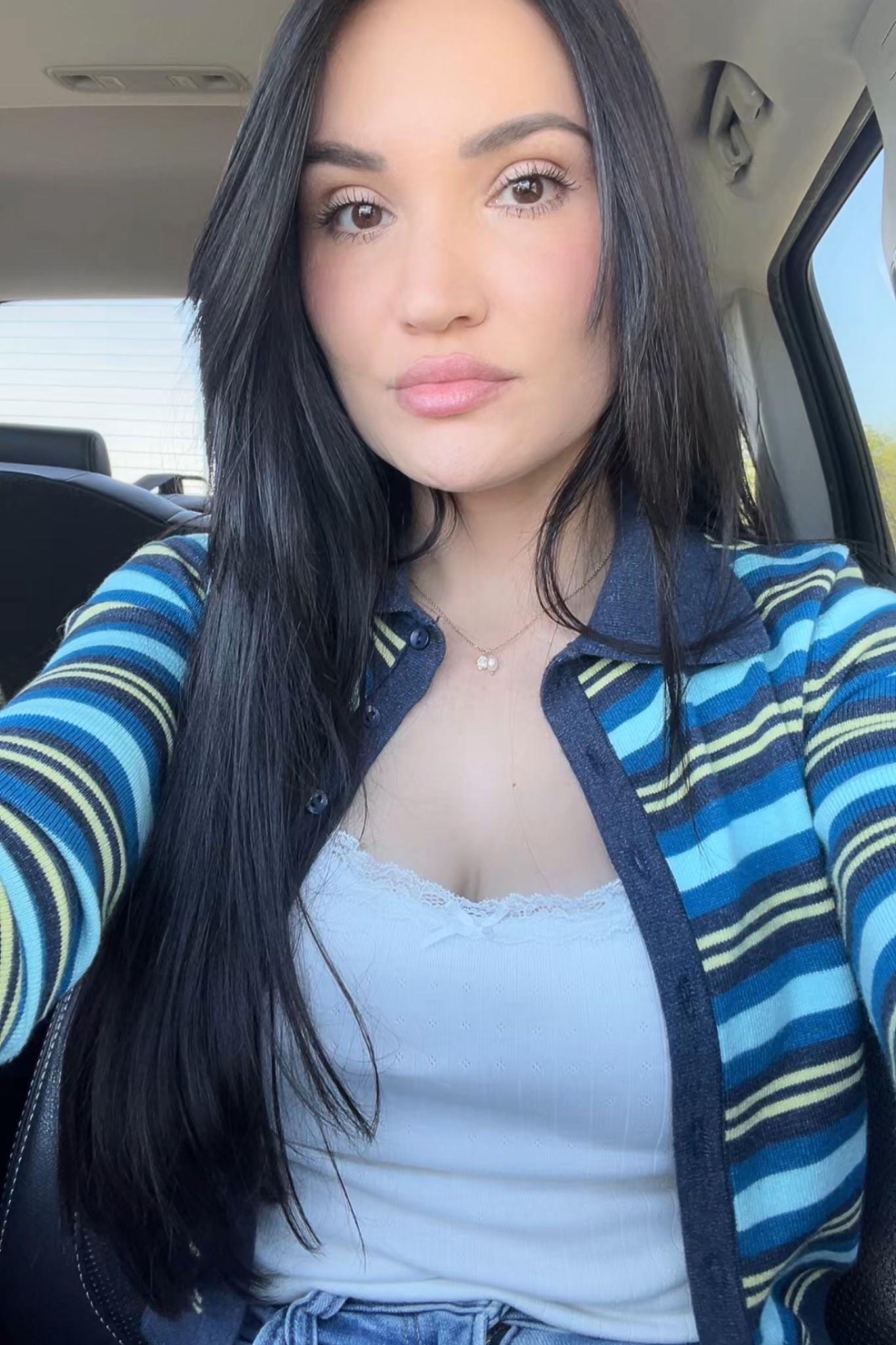 When you finally start wearing color again after 5 years being stuck in the beige /neutral aesthetic. 😆
My favorite top from Revolve . 
#darkwinter #wintercolorpalette #selfie #springootd 


#LTKSeasonal #LTKootd