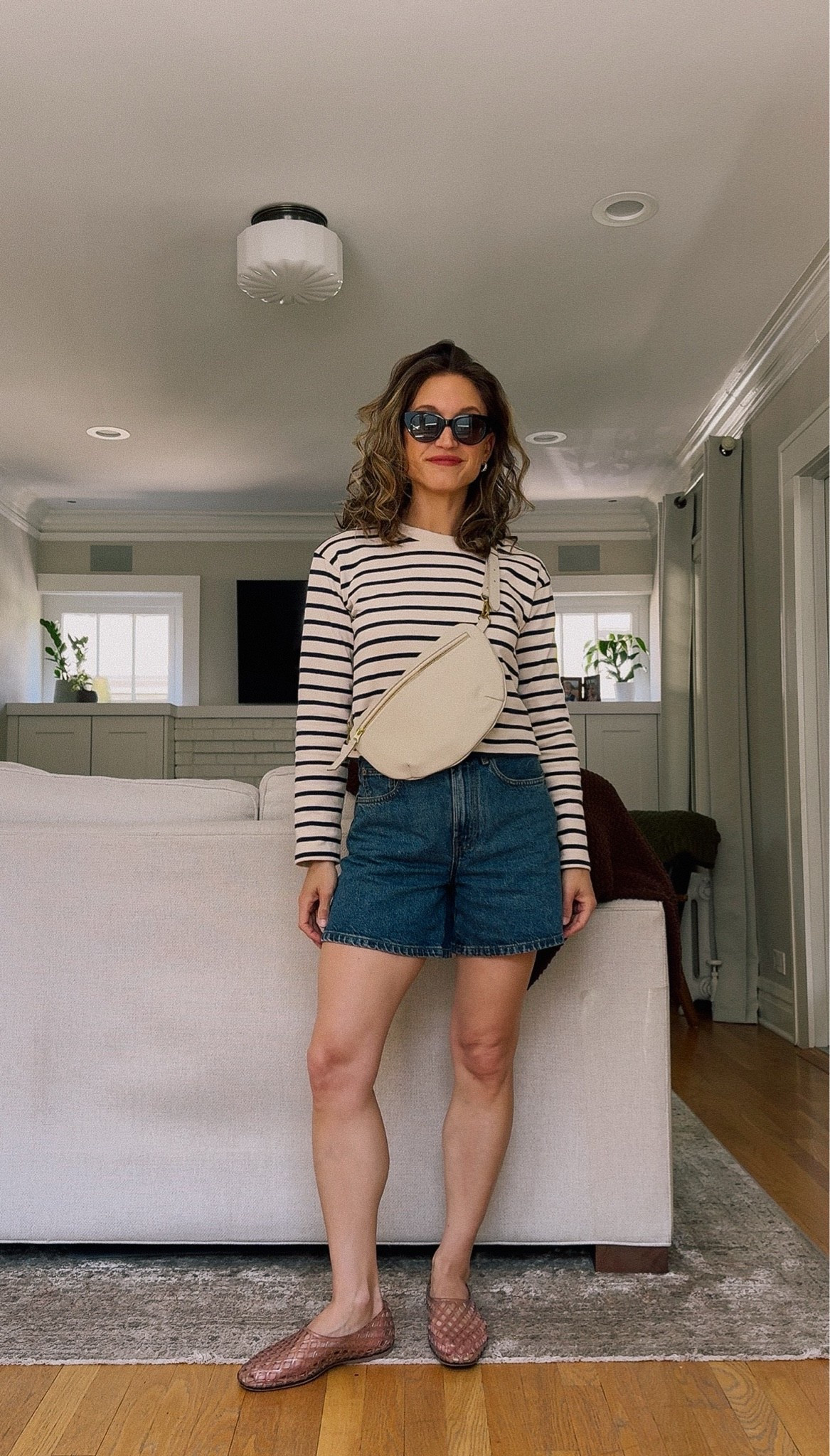 May Capsule Wardrobe // Day Fourteen

Sèzane striped shirt, XS, TTS. Everlane denim, 25, TTS. Amazon jelly flats, TTS. Abby Alley bag, ASHLEYR15 for 15% off. Quince sunglasses.

#LTKmomlife #LTKOver40 #LTKootd