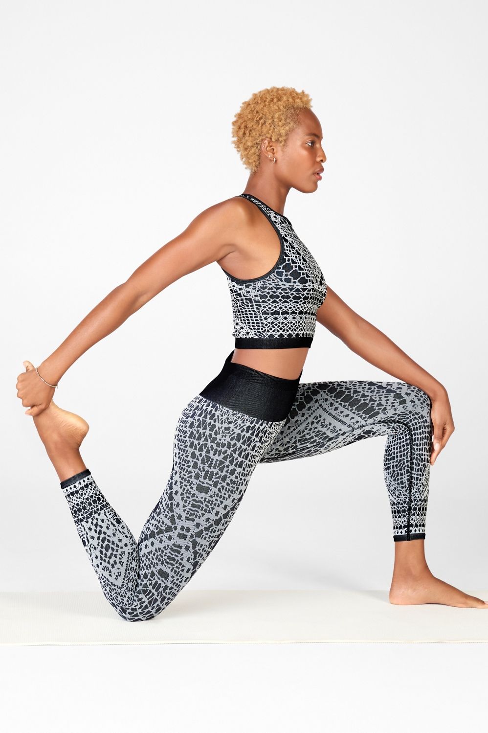 Mantra 2-Piece Outfit | Fabletics
