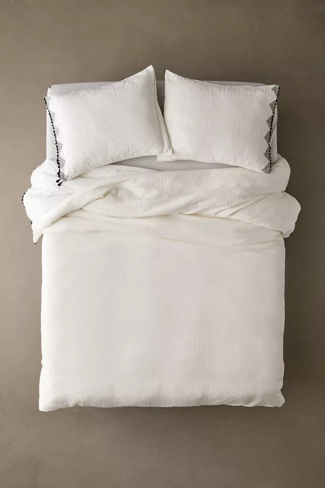 Zadie Embroidered Duvet Cover | Urban Outfitters (US and RoW)