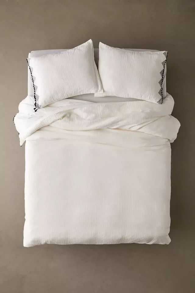 Zadie Embroidered Duvet Cover | Urban Outfitters (US and RoW)
