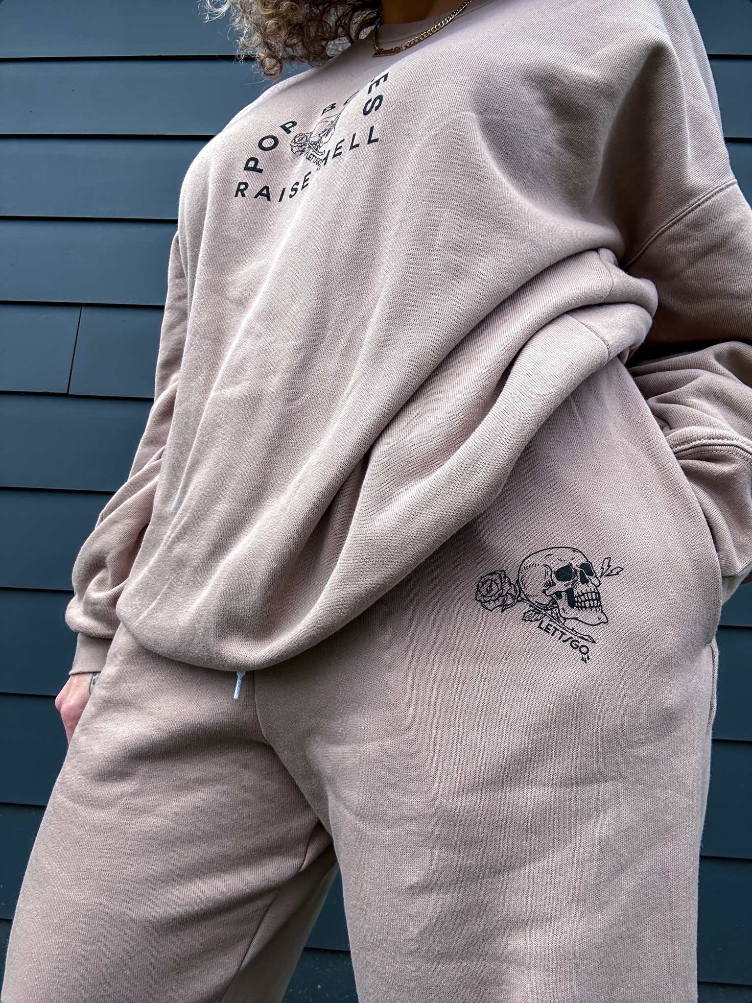 #LETTSGO ‘Pop Bottles’ Fleece Crewneck & Jogger Set (sold separately) • Size XL (in both) 🤎 #collab #ad #collaboration

#LTKSeasonal #LTKFind #LTKcurves