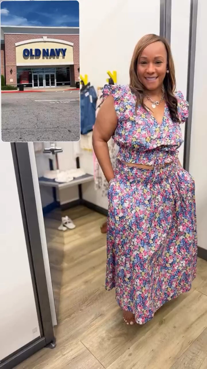 Sale Sale Sale! 50% Off

The Oldnavy set I almost scrolled past! 
This floral 2-piece is the ultimate summer find. Perfect for resort wear, brunch, or a garden wedding. 

TTS and so comfortable. Shop my vacation favorite below! 

#OldNavyStyle #SummerOOTD #VacationVibes 


#LTKMothersDay #LTKSaleAlert