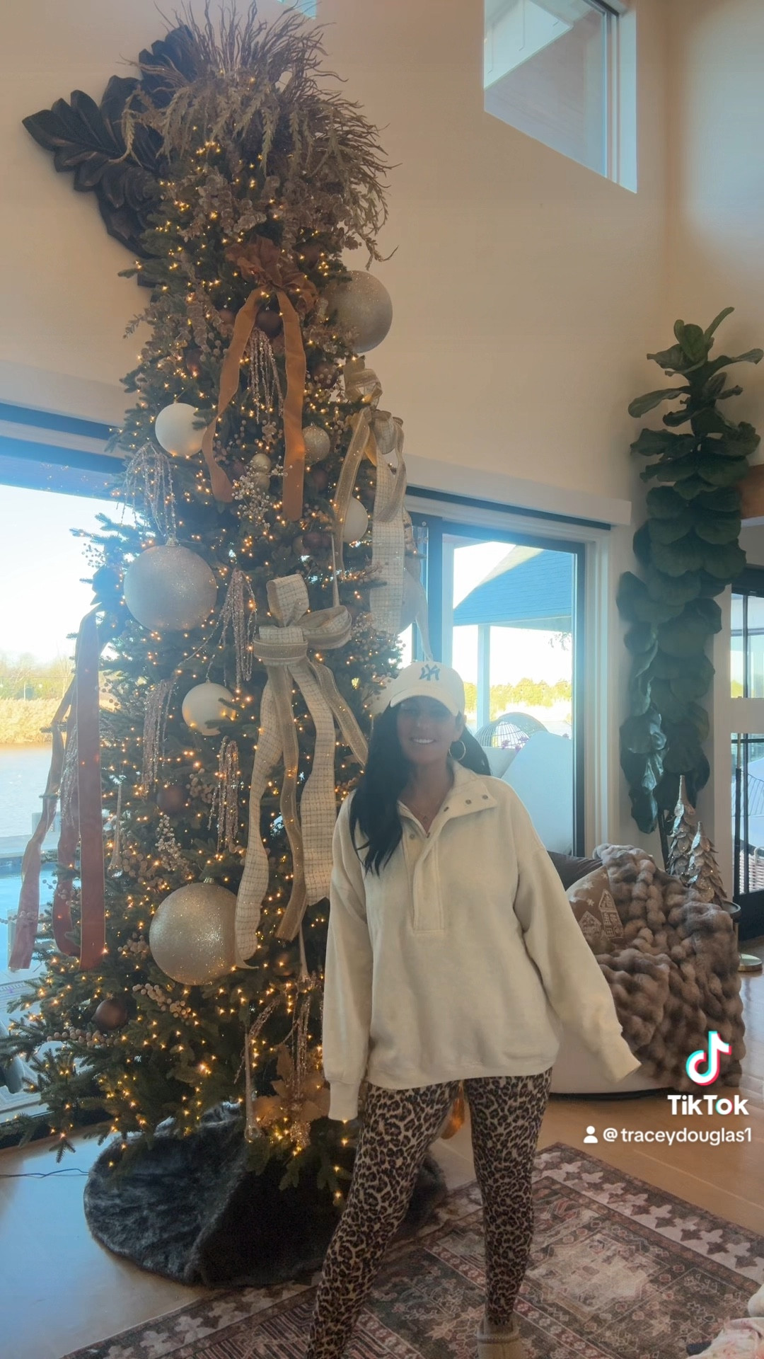 Huge 40% off sale!! 

Obsessed with these $25 leopard leggings! 

Small in sweatshirt and leggings! 

#aeriehaul #aerie 

#LTKCyberWeek #LTKStyleTip #LTKSaleAlert