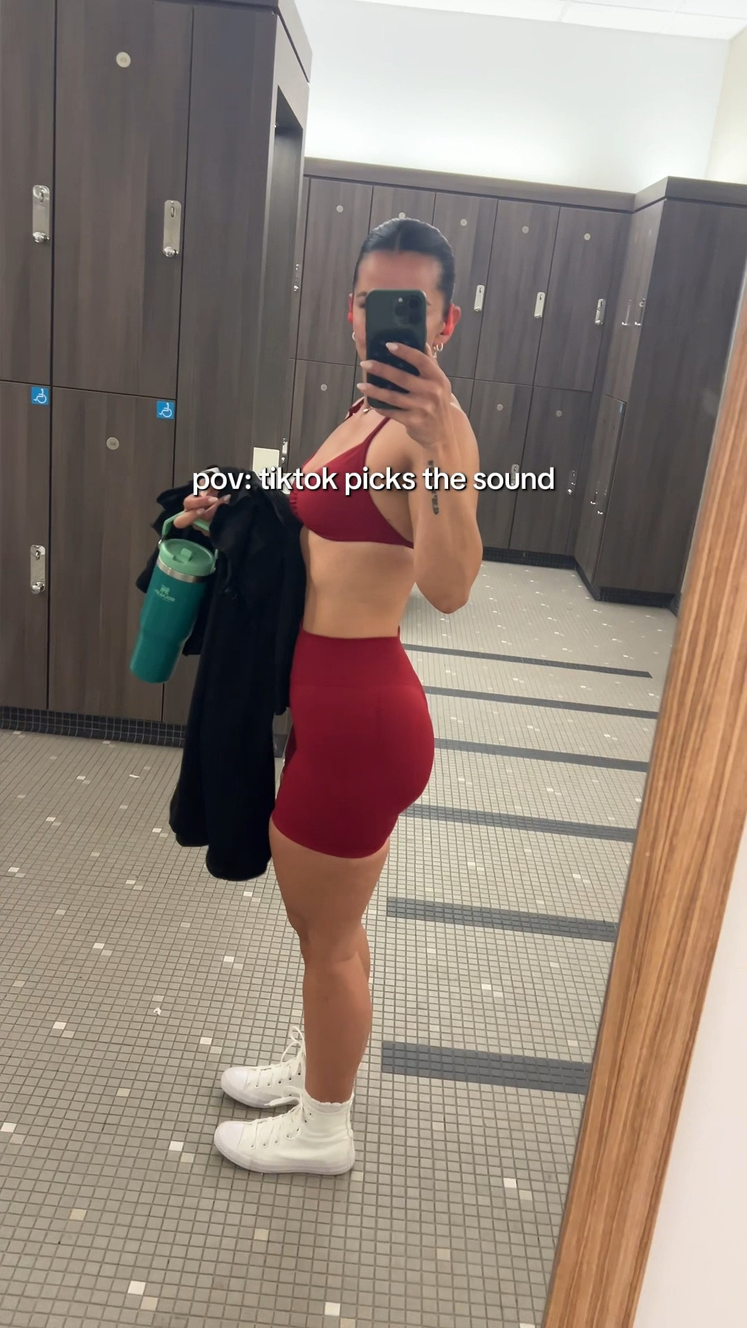 My newest obsession @voyjoy_official 💪🏽🖤

Linked in my @Amazon Fashion and @LTK 🔗

#gymoutfit #gymgirls 

#LTKselfcare #LTKfitnessgoals #LTKootd