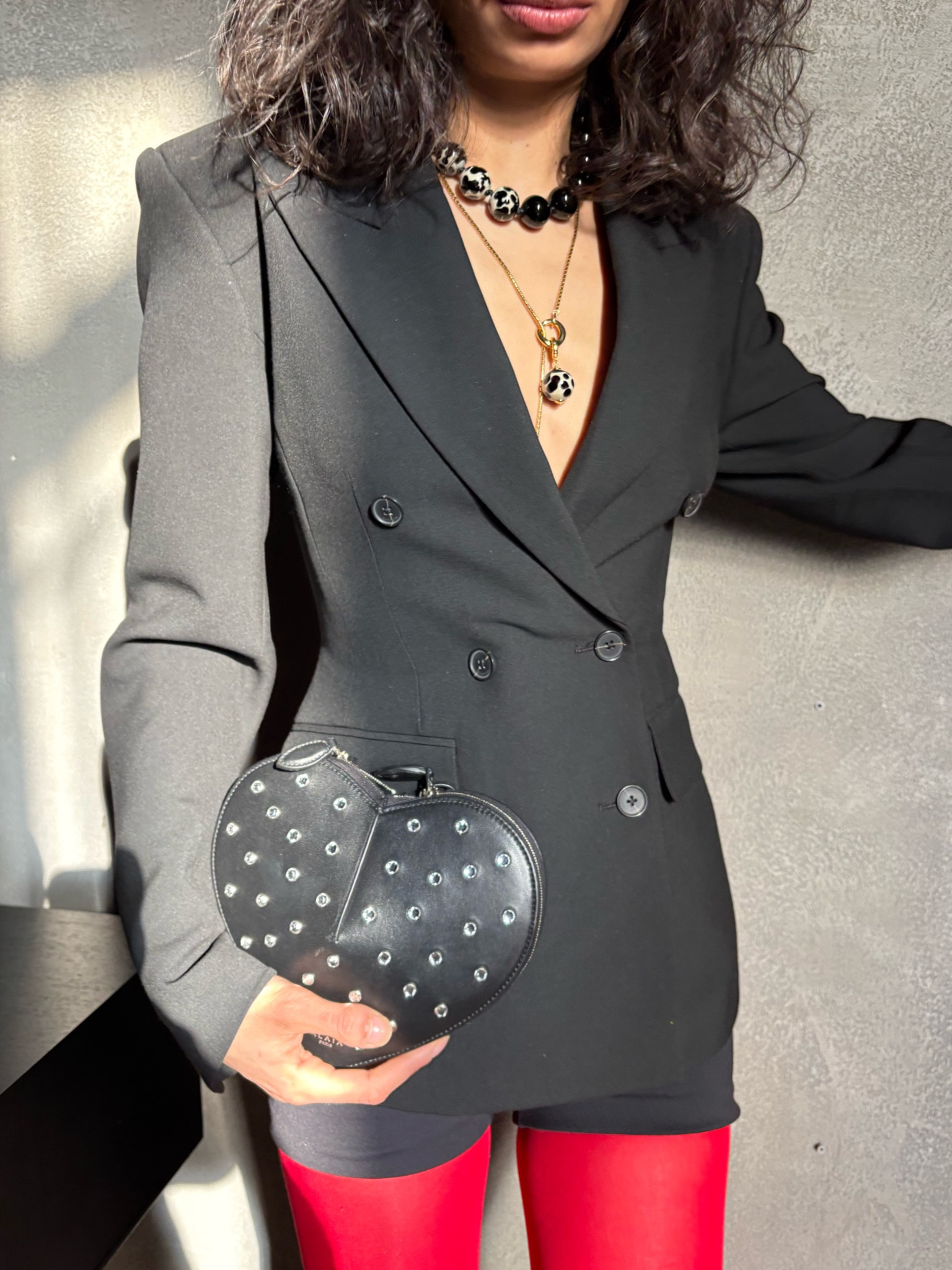 Still not over this Alaia heart shaped bag with the cinching of this Aritzia blazer 😍 #valentinesdayoutfit #datenight #galentines

#LTKParties #LTKStyleTip #LTKItBag