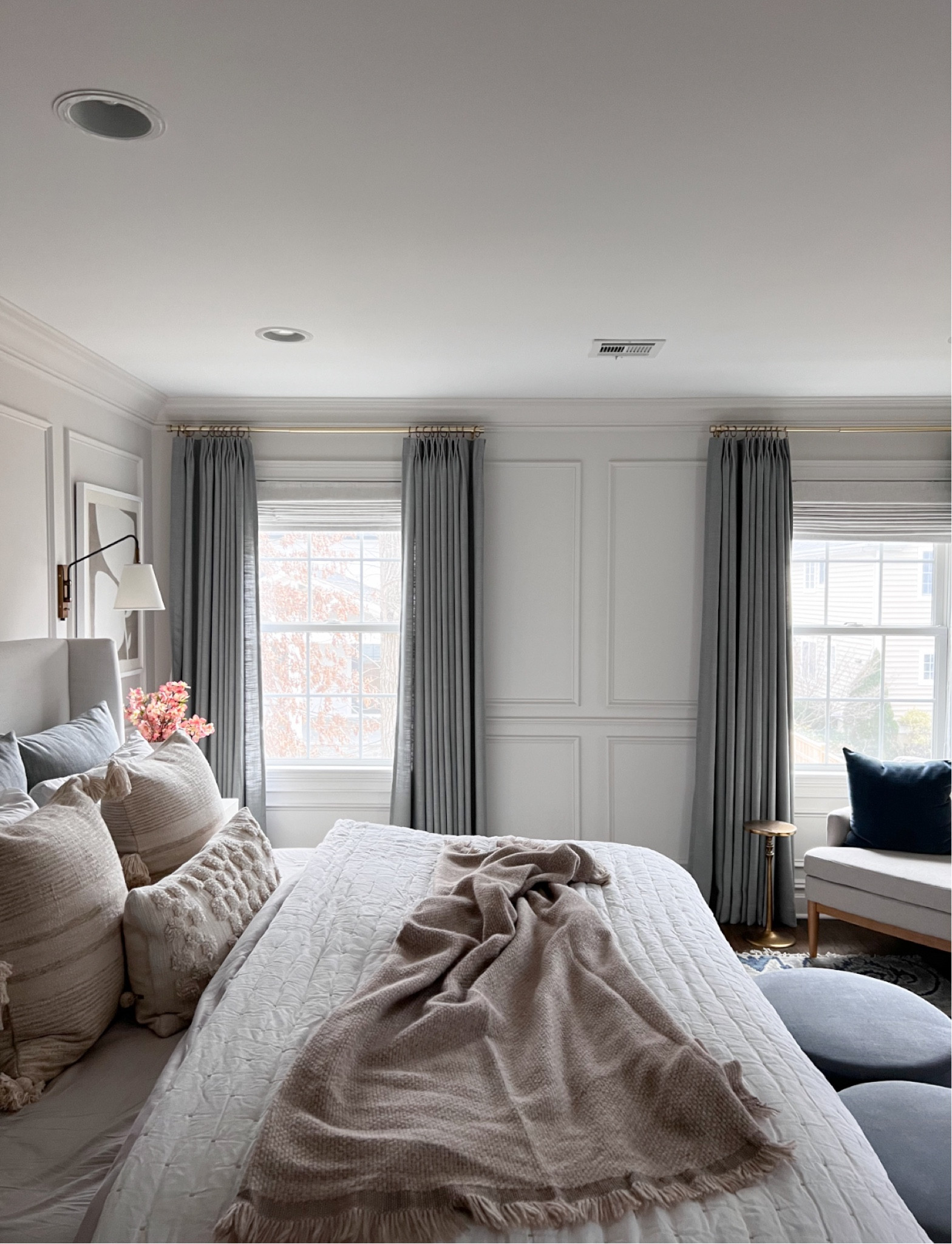 I gave our bedroom a little spring refresh with new bedding, pillows and a pop of pink (flowers!) 

#LTKfindsunder100 #LTKSeasonal #LTKhome