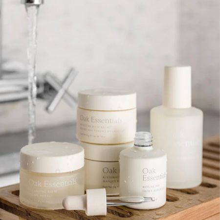My favorite clean skincare like, Oak Essentials by Jenni Kayne is 25% off for Black Friday. It’s a splurge so there’s no better time to try it. Everything smells so clean like eucalyptus like you’re in a spa. I use the daily ritual and love every part of it. 

 

#LTKCyberweek #LTKbeauty #LTKGiftGuide
