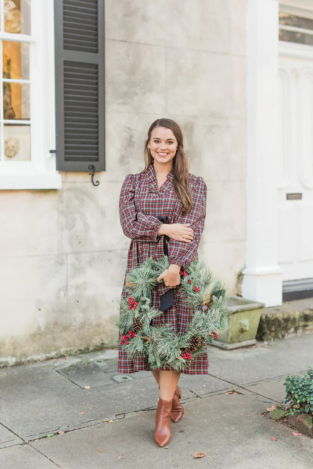 Eloise | Holly | Victoria Dunn 