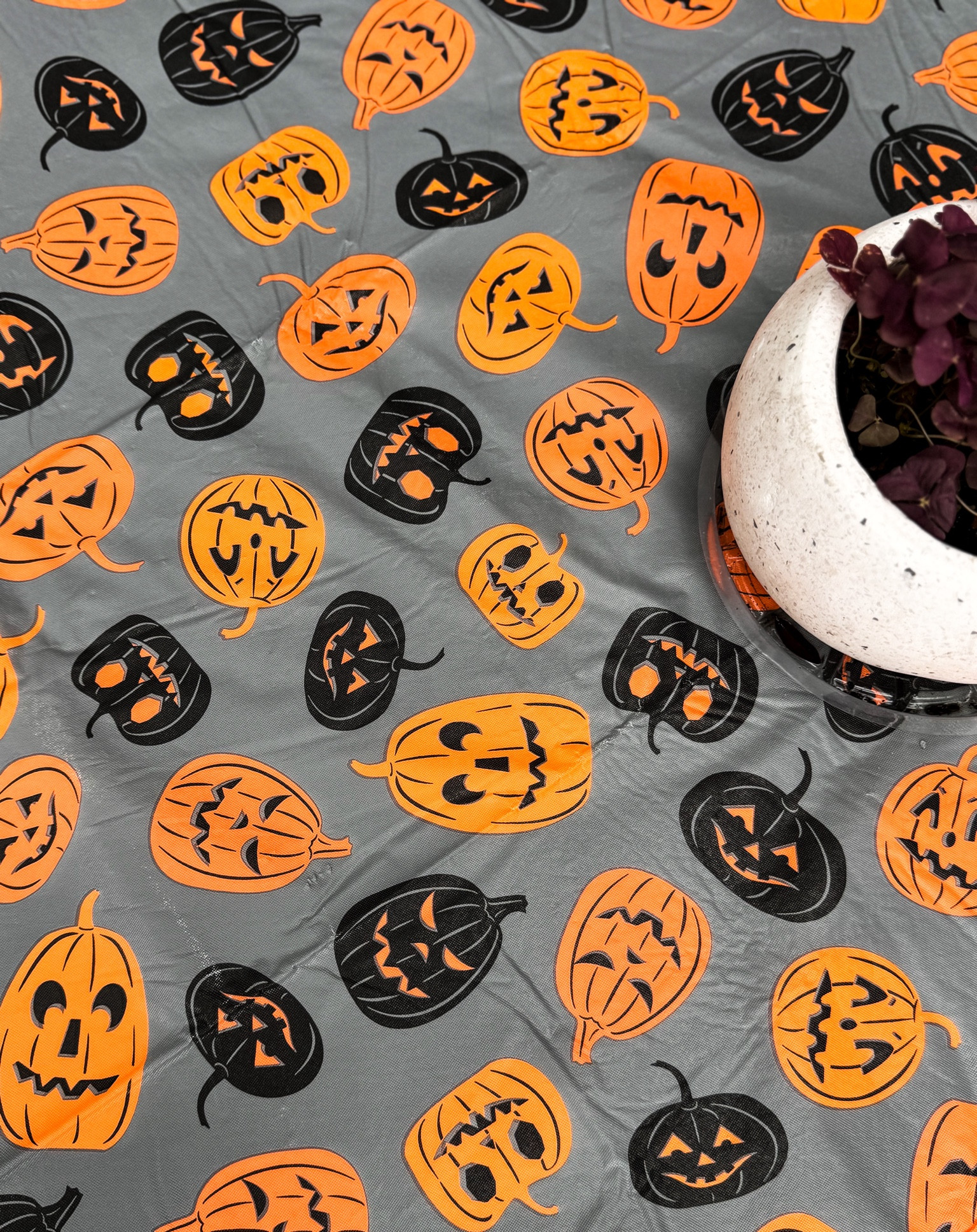 Halloween table cloth! 🎃🎃

#LTKSeasonal #LTKHome #LTKFallSale