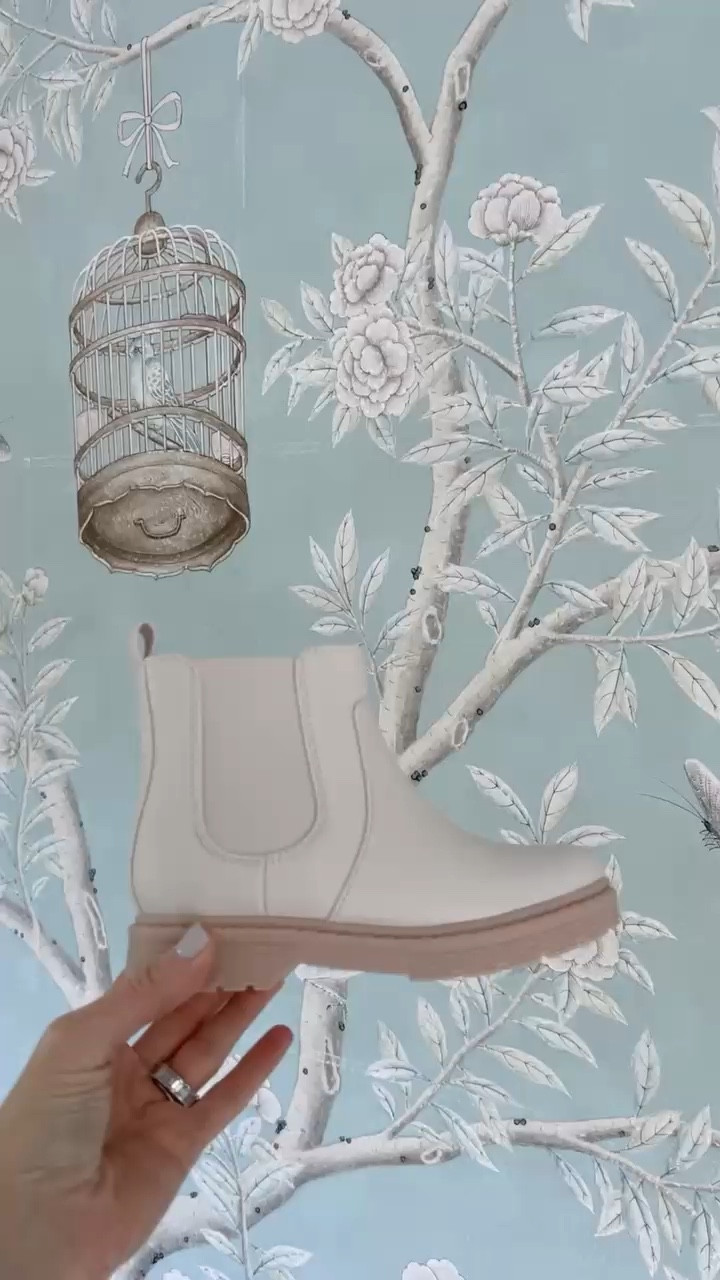 Cutest kids Target boots! The pink bottom is what does it for me. Excited for Elle to wear these all fall and winter!

#LTKunder50 #LTKkids #LTKshoecrush